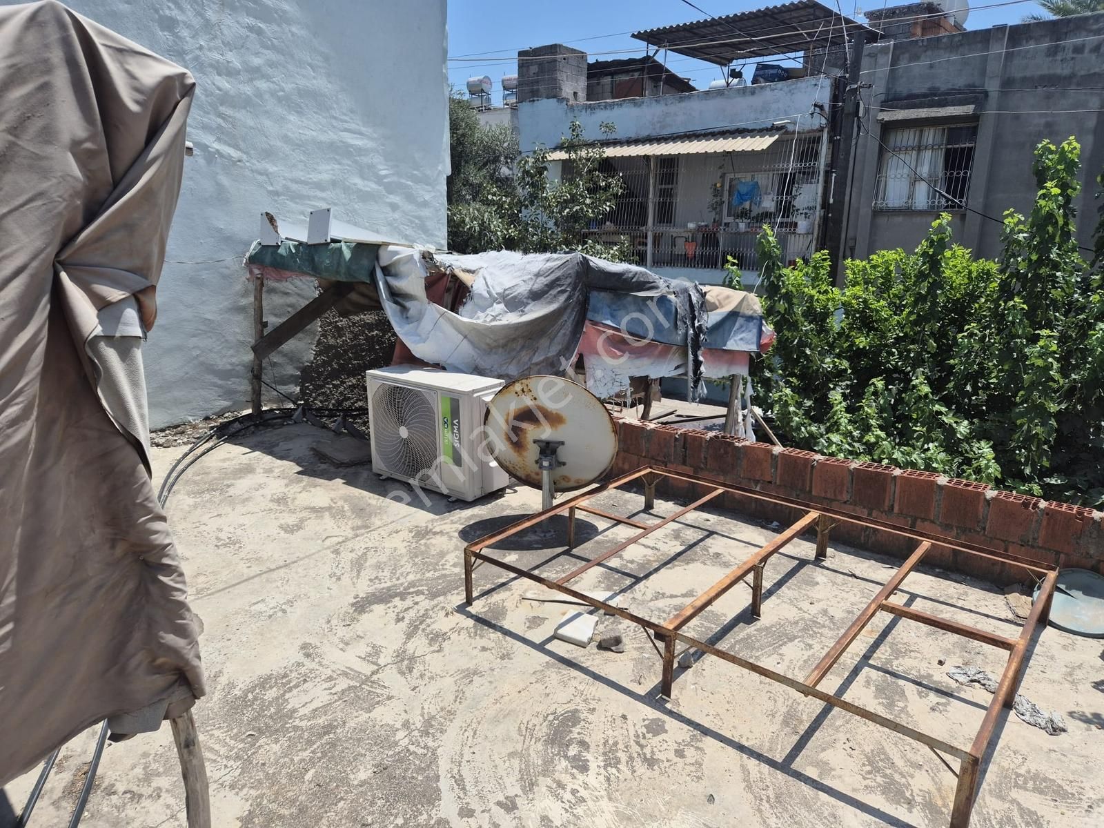 Adana Cumhuryet Mh Arsa Fiyatına Tek Katlı Ev - Görsel 3