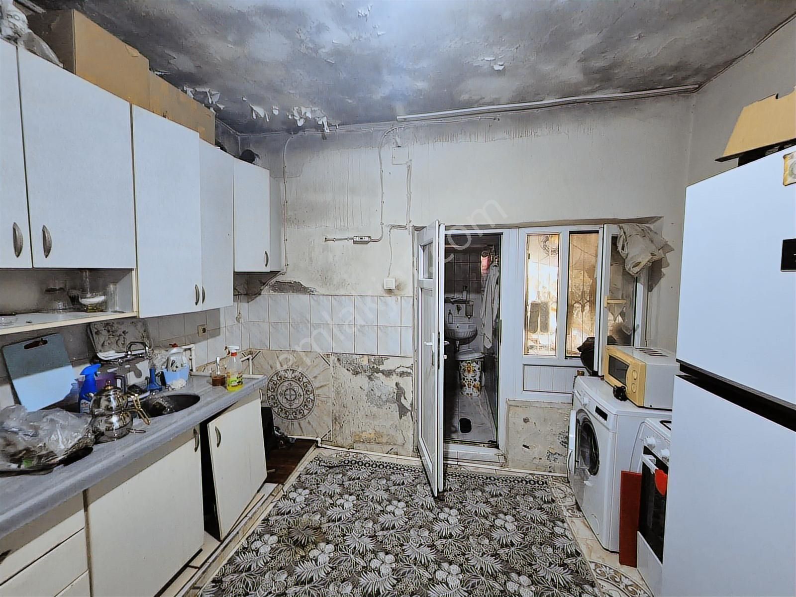 Adana Cumhuryet Mh Arsa Fiyatına Tek Katlı Ev - Görsel 24