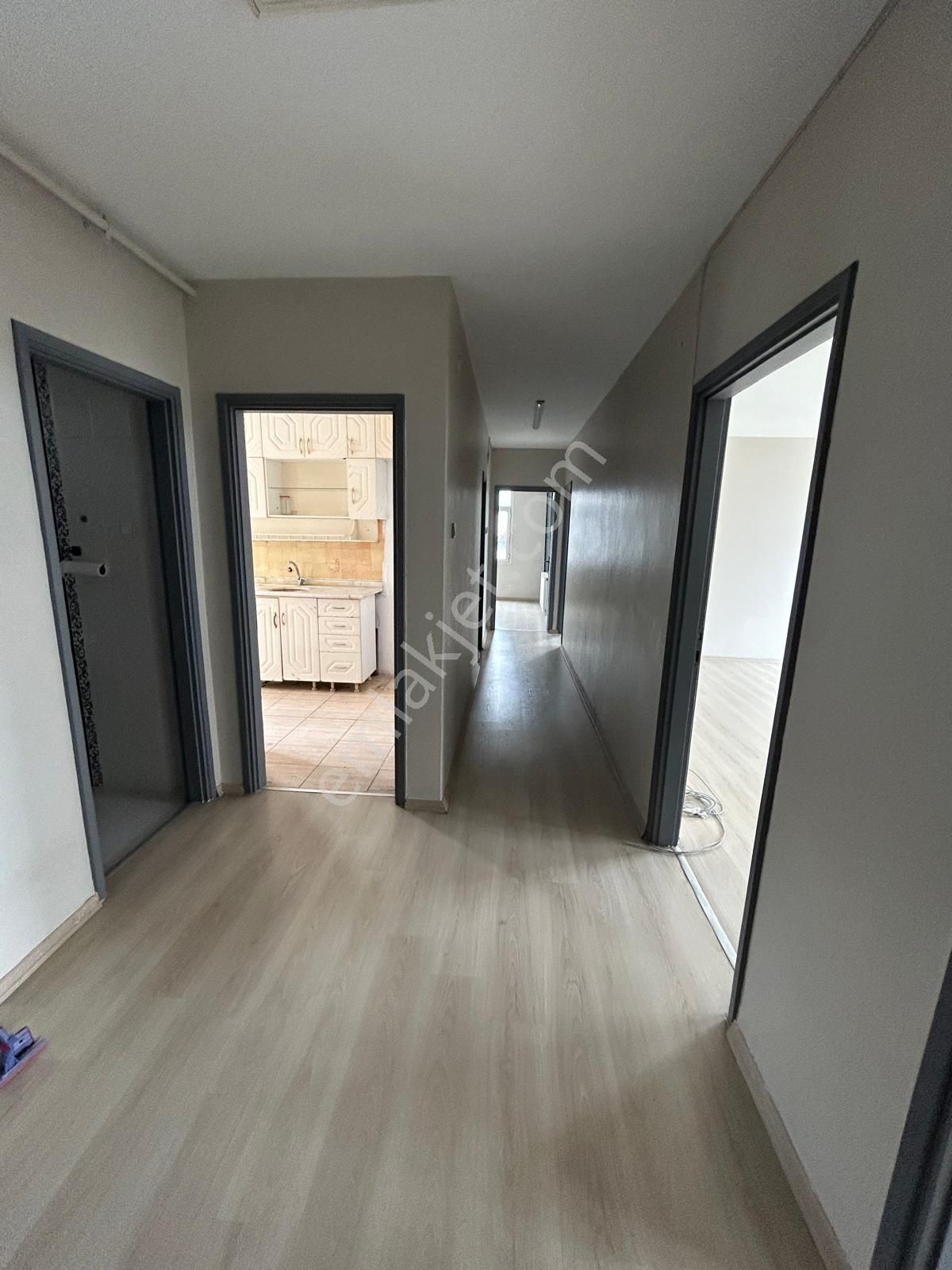 Adananın Göbegi Barajyolu Katmerci Dayının Üstü Kiralık Daire - Görsel 2