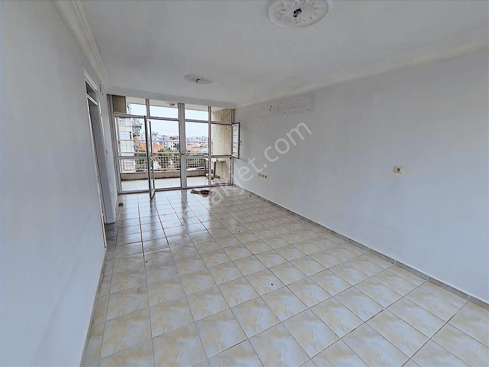 Adana Akkapı Güney Yıldızı Sitesinde Satılık Daire