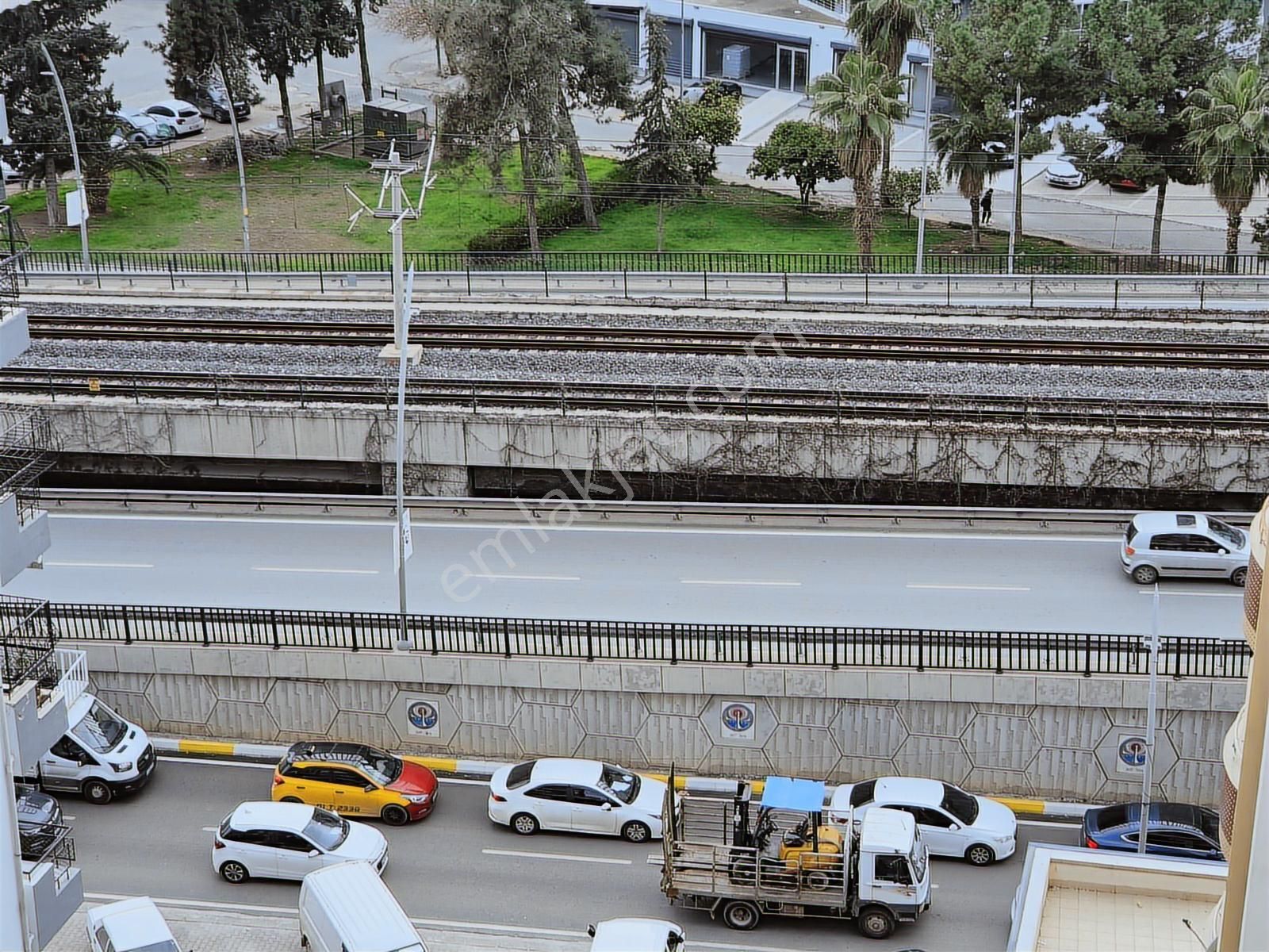 Mavi Bulvar Metro Yolu İkizerköprüsünün Yanında Kiralık Daire - Görsel 24