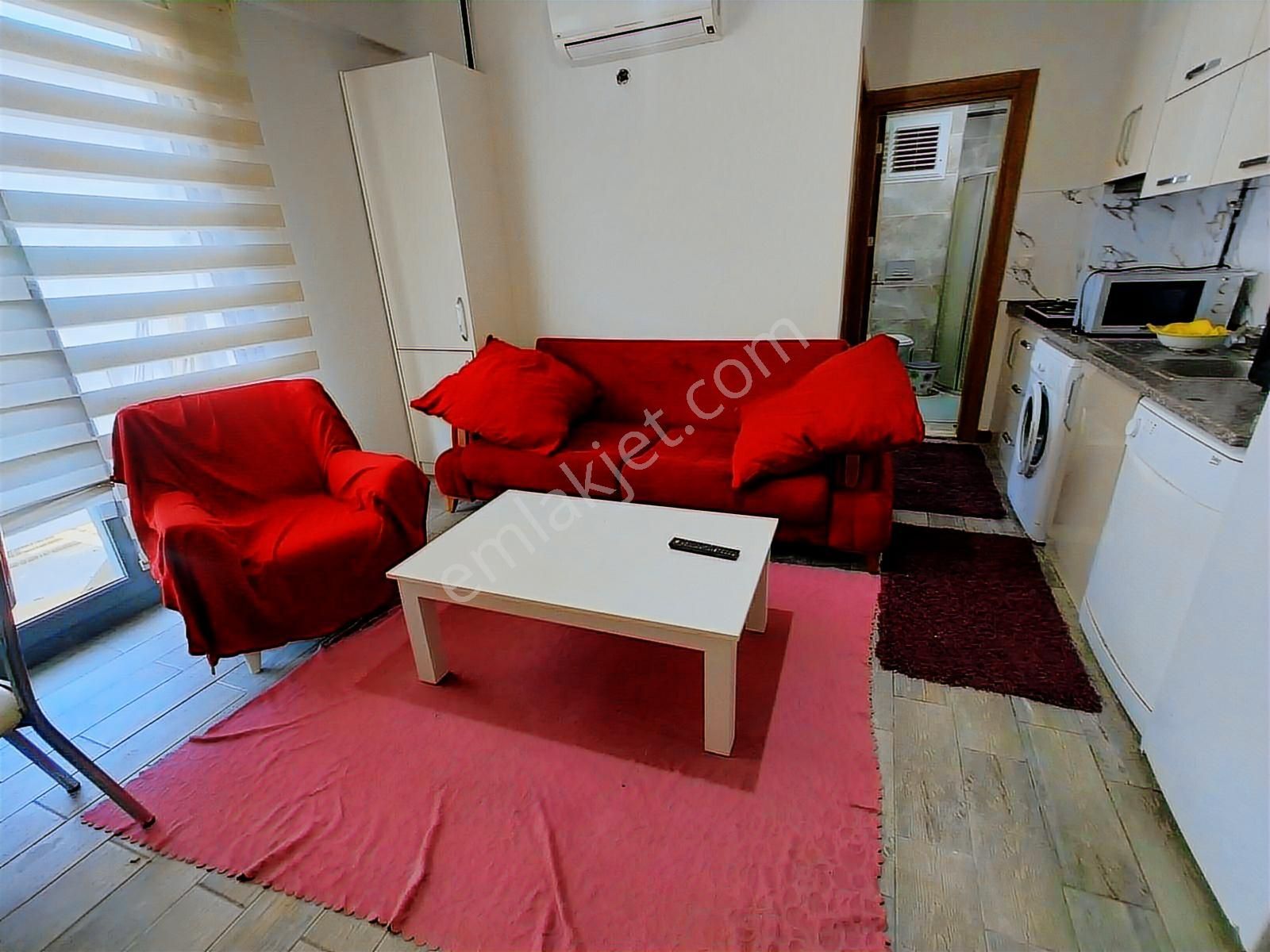 Üniversiteye Yakın 50m2 1+1 Eşyalı Balkonlu Kiralık Apart Daire