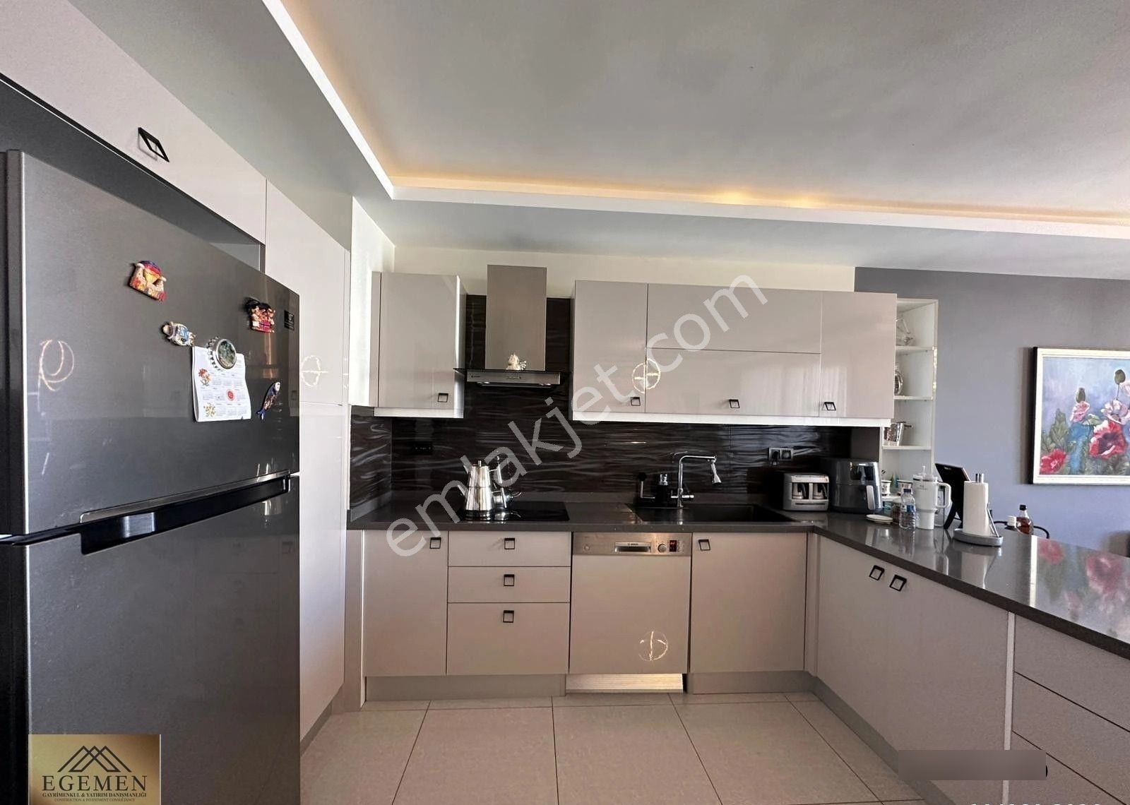 Kuşadası Ege Mahallesinde Satılık Çatı Dubleksi Daire - Görsel 2