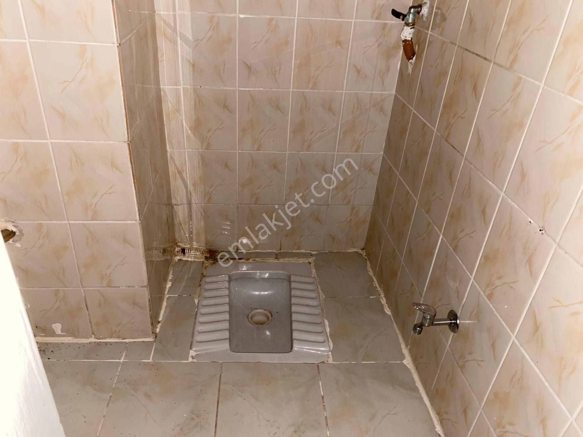 Avrupa Emlak Tan Nine Hatun Mah 95m² 3+1 Yüksek Giriş,21 Yıllık,krediye Uygun,balkonlu,satılık Daire - Görsel 13