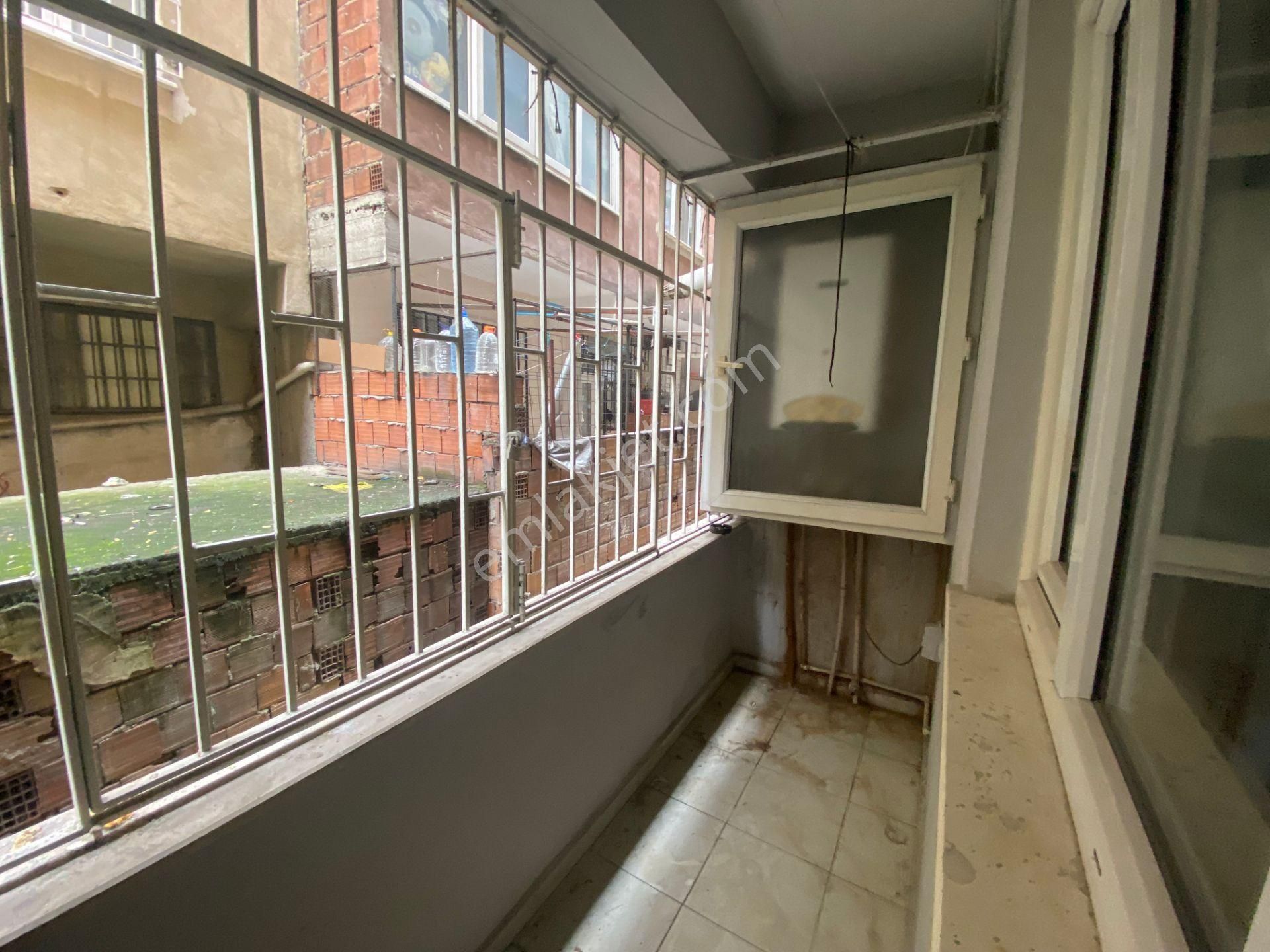 Avrupa Emlak Tan Nine Hatun Mah 95m² 3+1 Yüksek Giriş,21 Yıllık,krediye Uygun,balkonlu,satılık Daire - Görsel 9