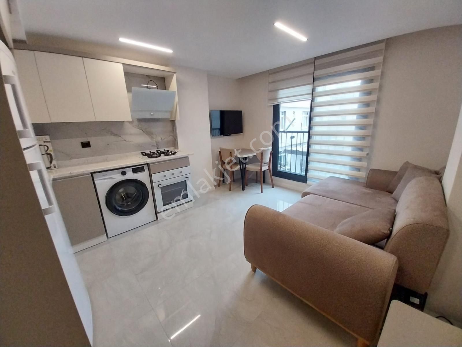 Merkezi Konumda Full+full Donatılı Lüks Eşyalı Sıfır Daire