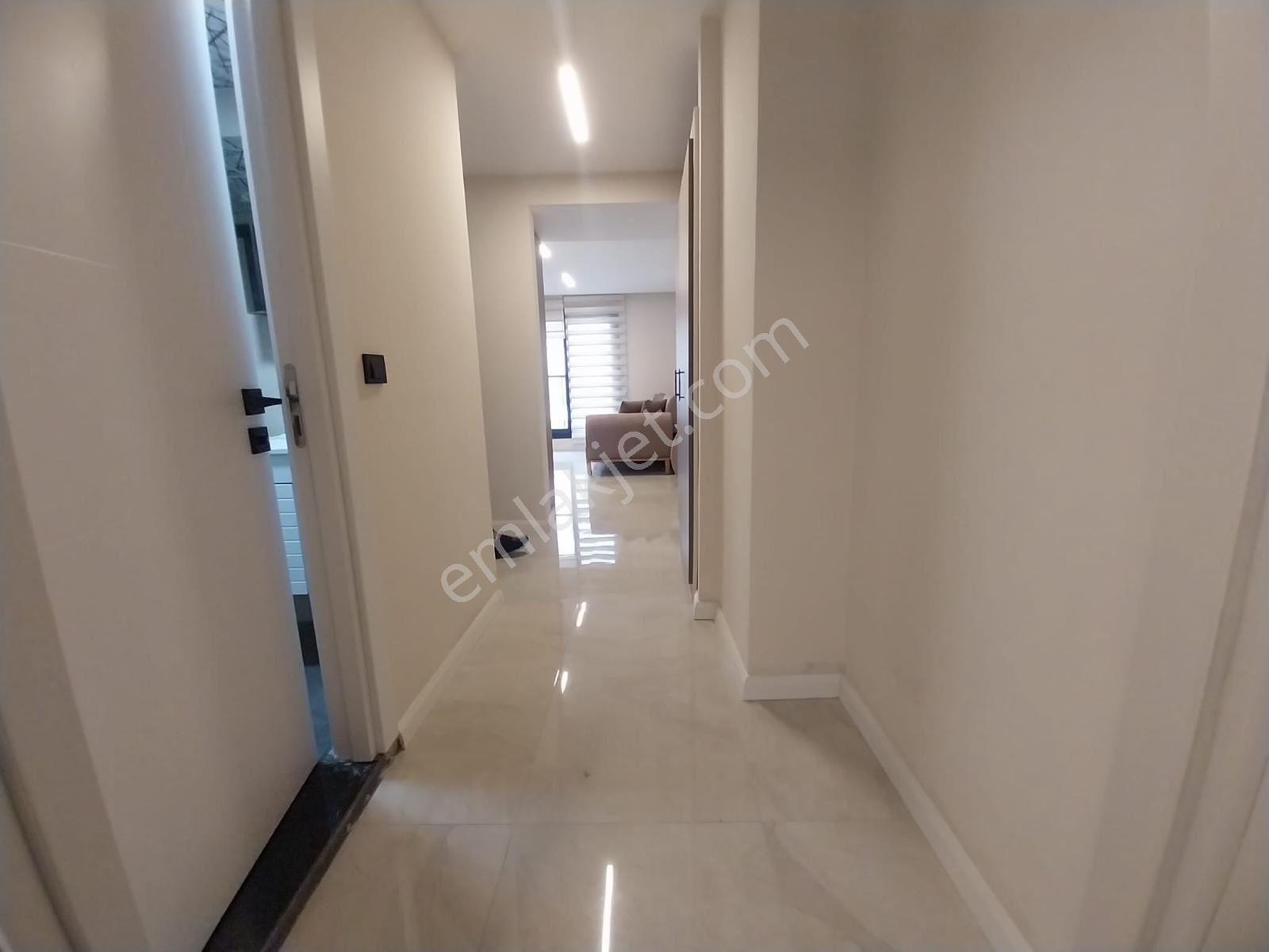 Merkezi Konumda Full+full Donatılı Lüks Eşyalı Sıfır Daire - Görsel 8