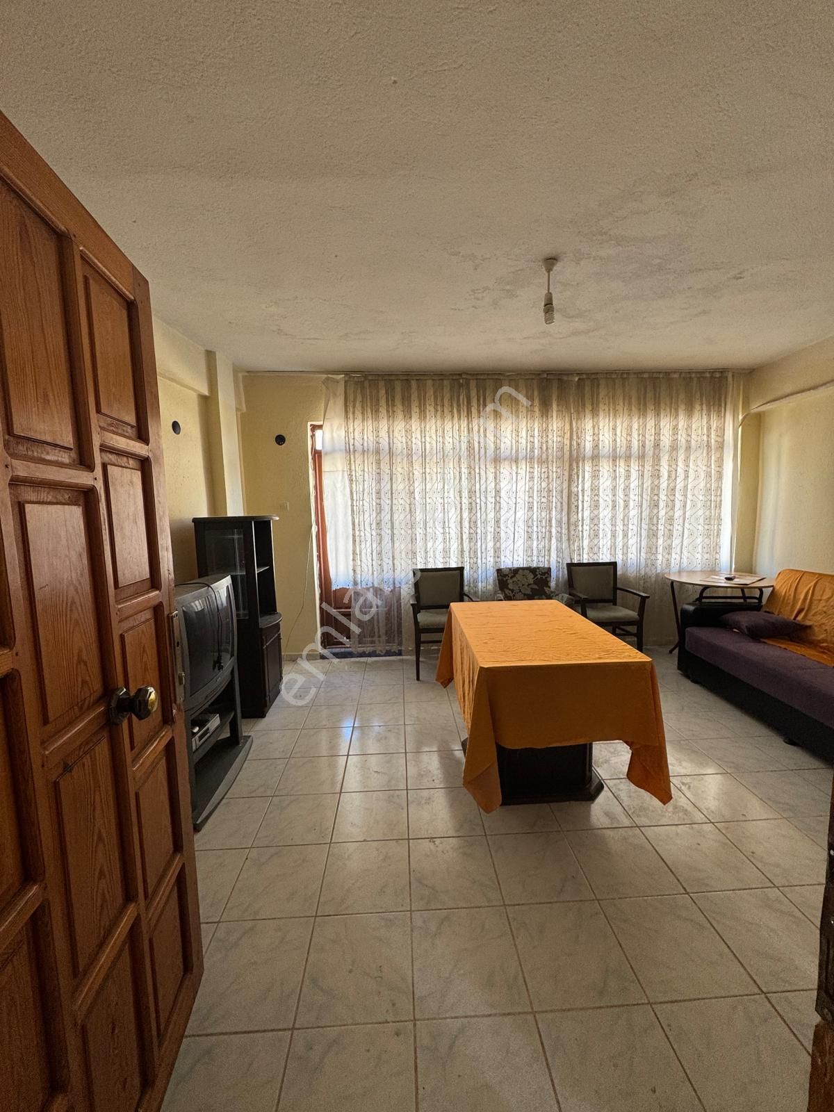 Das Gayrimenkul'den Çarşı Merkezinde Kiralık Eşyalı 1+1 Daire