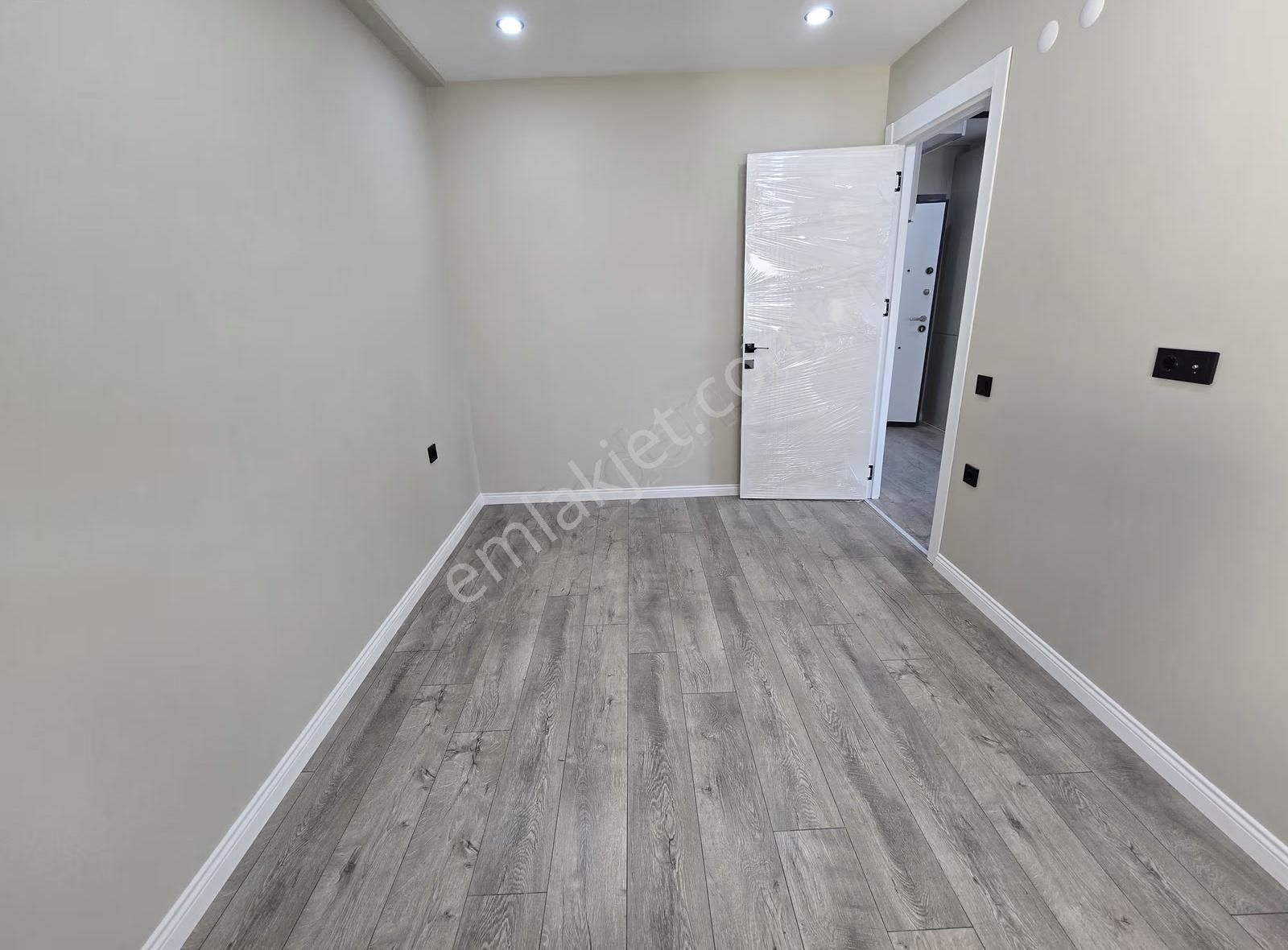 Altınova'da Satılık Sıfır 1+1 Daire - Yüksek Giriş & Emsalsiz - Görsel 11