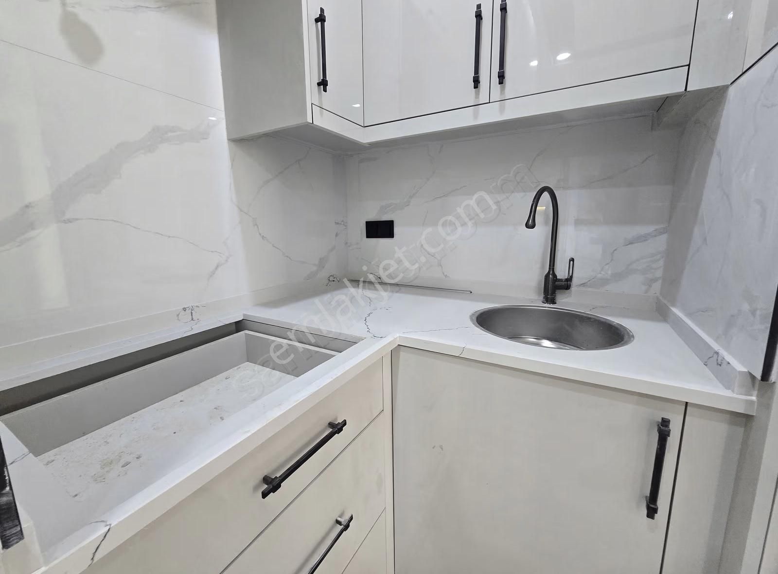 Altınova'da Satılık Sıfır 1+1 Daire - Yüksek Giriş & Emsalsiz - Görsel 9