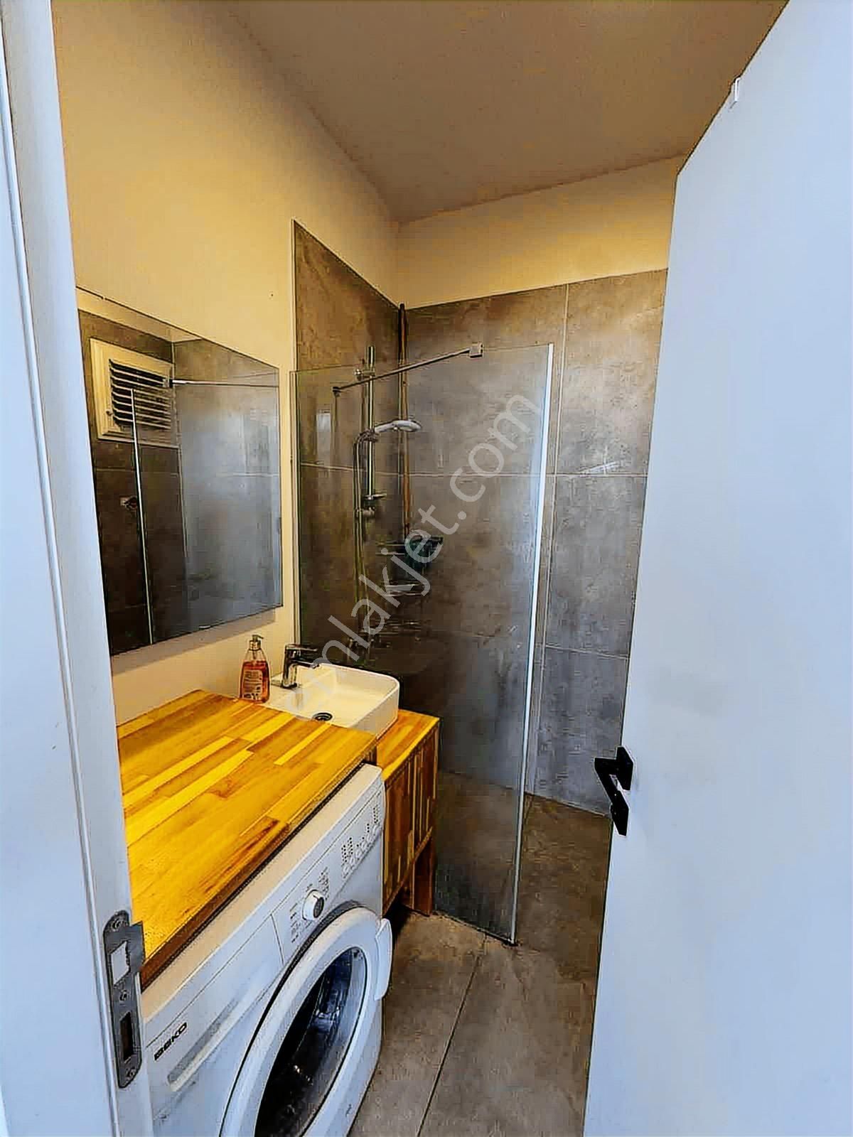 Son Fırsat Bahçelievler Beyoğlu Caddesinde Satılık 2+0 Daire - Görsel 9