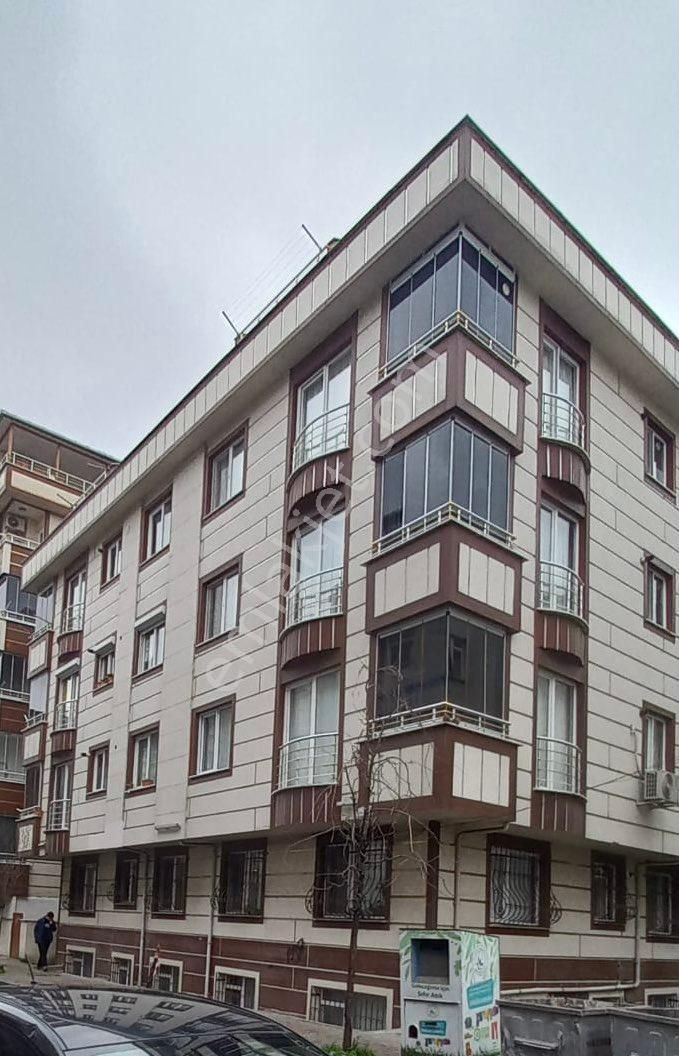 Yeşilpınar Meydan Girne Caddesinde 3+2 Daire