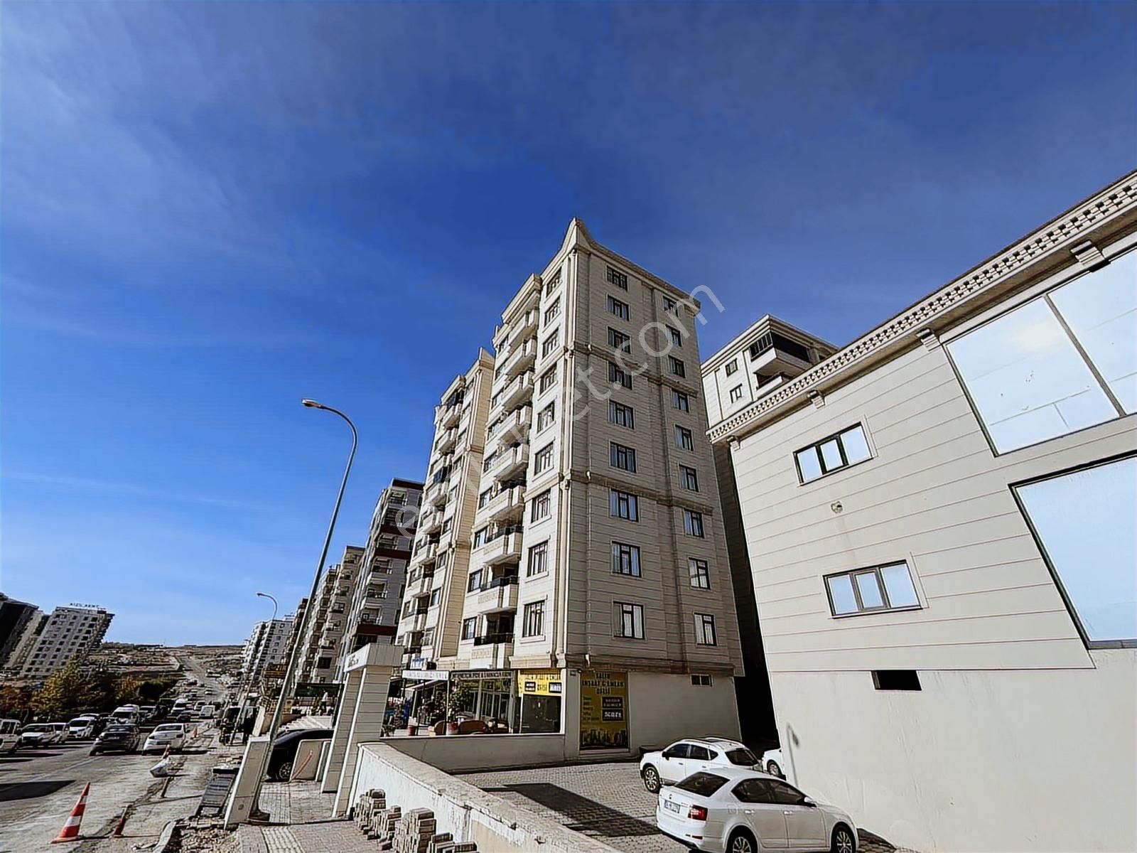 Göbeklitepe Emlak Tan Satılık 4+1 Daire