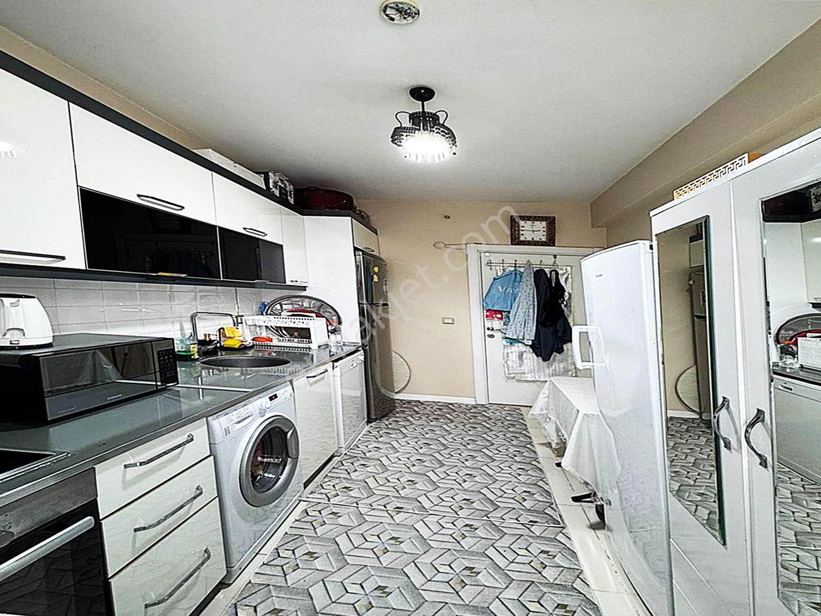 Metrobüse 10dk Siteiçi Yatırımlık Yüksek Kira Getirili 2+1 Daire - Görsel 11