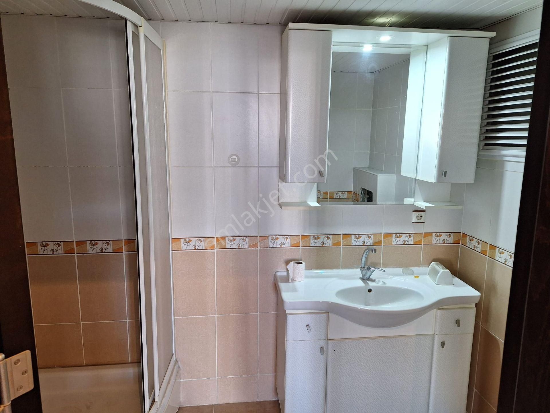 Adana Huzurevlerinde 3+1 Doğalgazlı Kombili Metroya Yakın Marketlere Pazara Yakın Kiralık 3+1 - Görsel 18