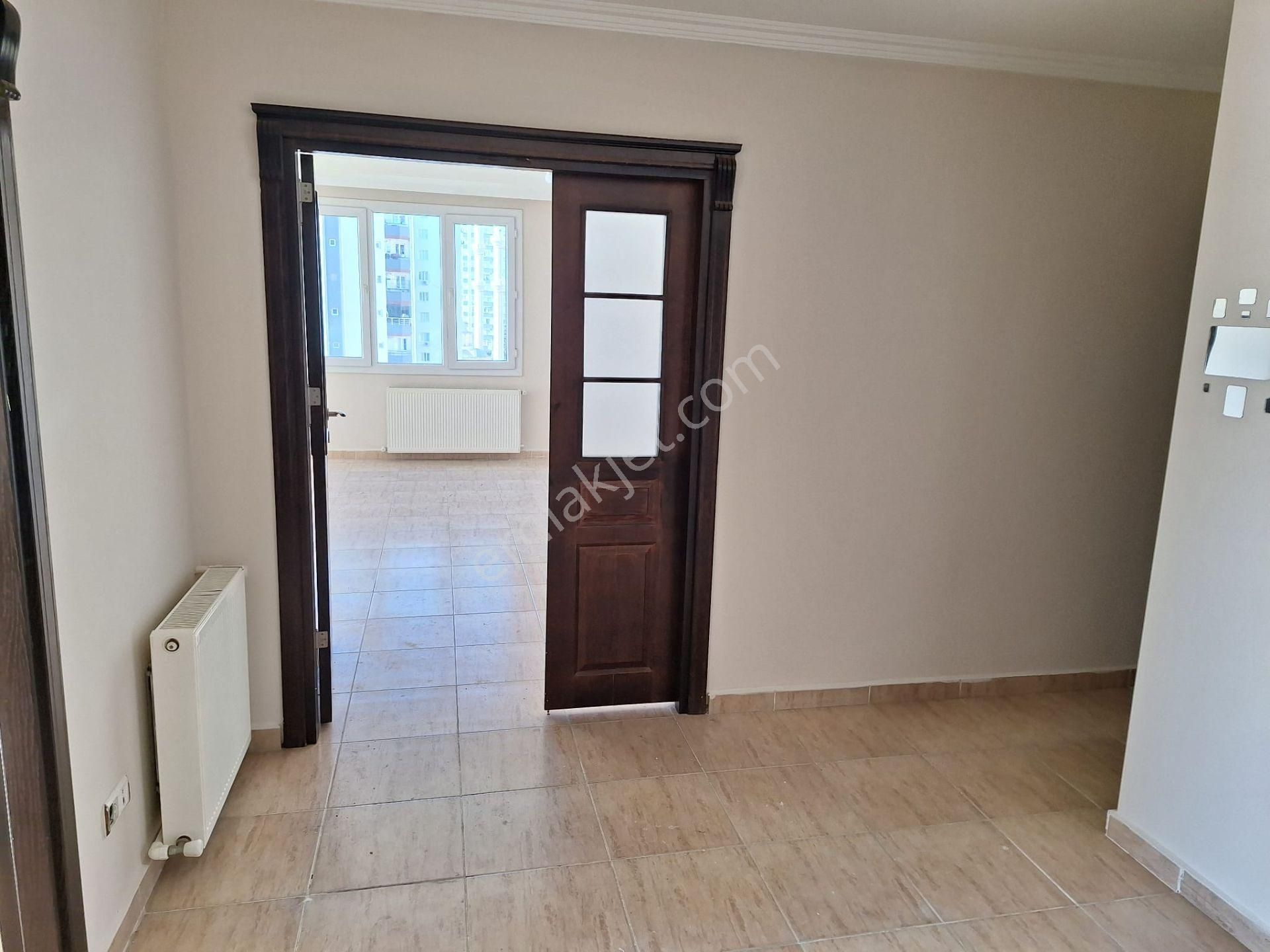 Adana Huzurevlerinde 3+1 Doğalgazlı Kombili Metroya Yakın Marketlere Pazara Yakın Kiralık 3+1 - Görsel 19