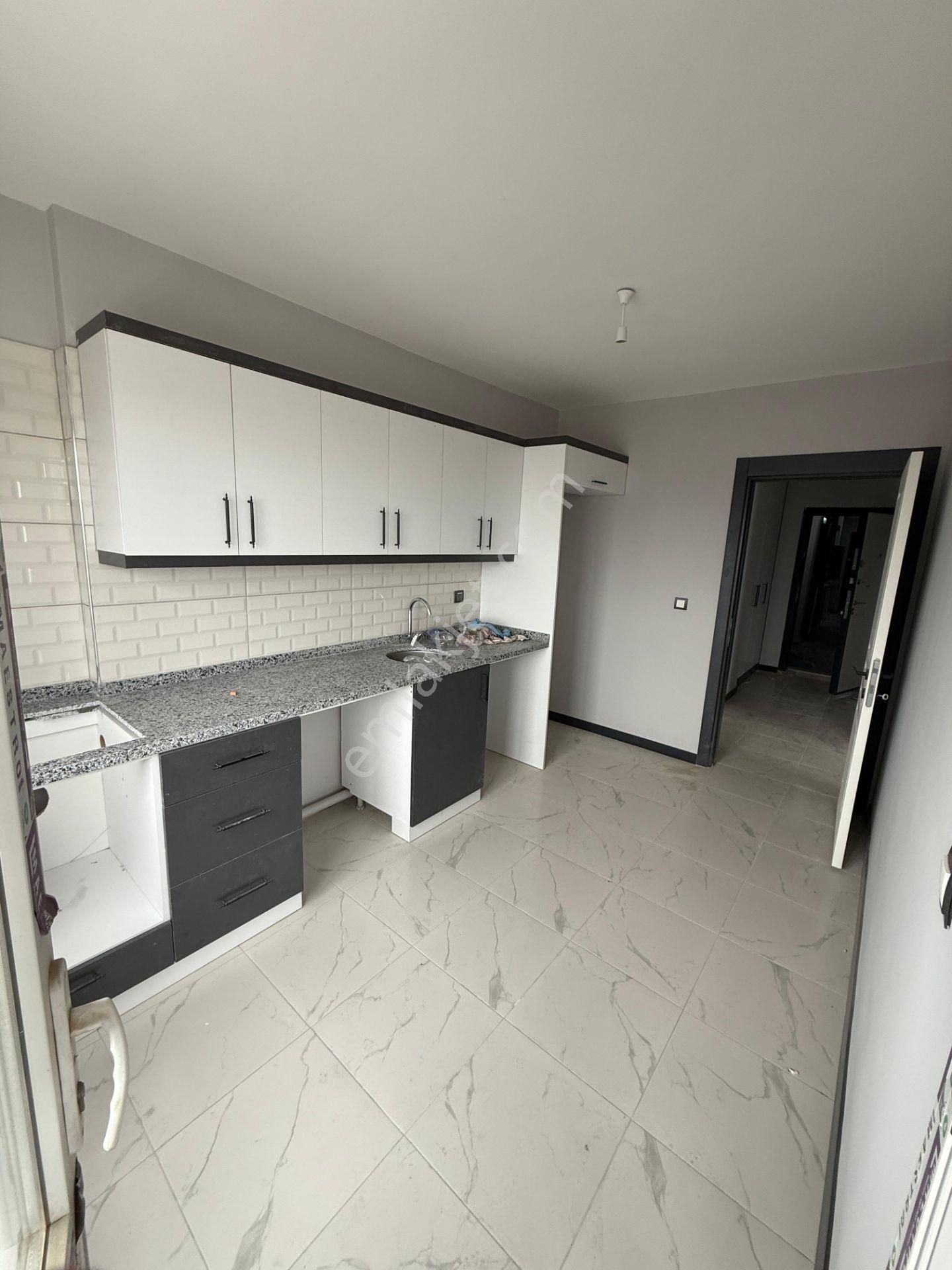 Adana Polis Okuluna Yakın E5 Üzerinde 3+1 Kullanılmamış Kiralık Fiyatı Cazip Daire