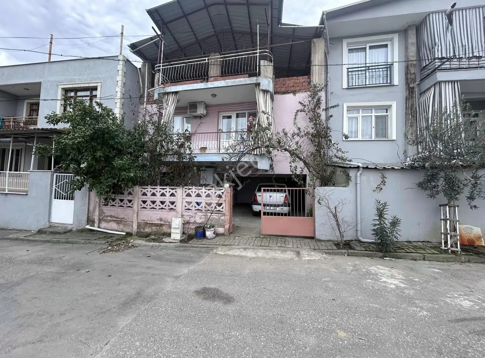 Yeşilyurt Mahallesi Satılık Müstakil Ev !!!