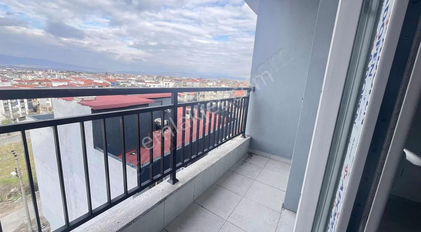 Yeşilyurt Mah. Satılık 1+1 Daire - Görsel 2