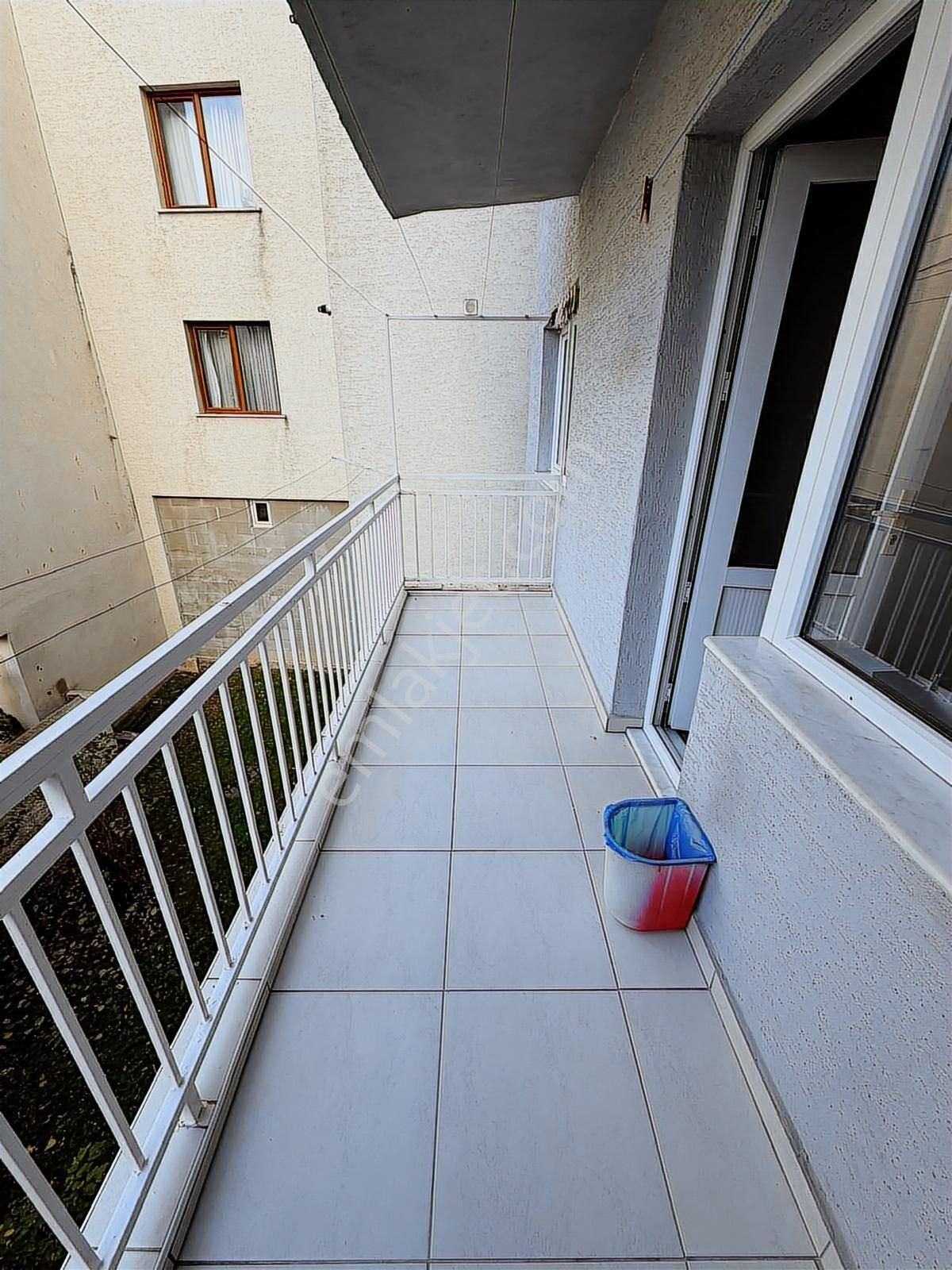 Balkan Caddesi Üzeri Balkonlu 3+1 Eşyalı- Eşyasız Kiralanabilir - Görsel 17