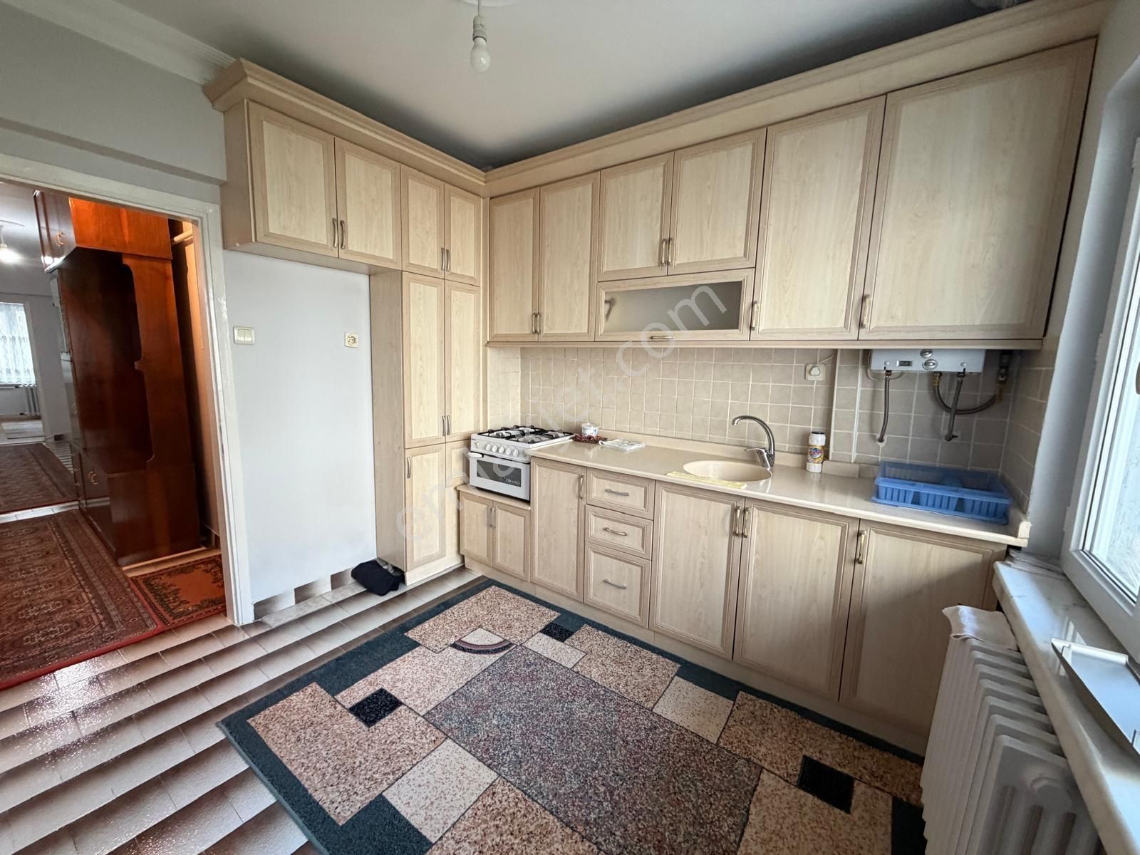 Balkan Caddesi Üzeri Balkonlu 3+1 Eşyalı- Eşyasız Kiralanabilir - Görsel 6