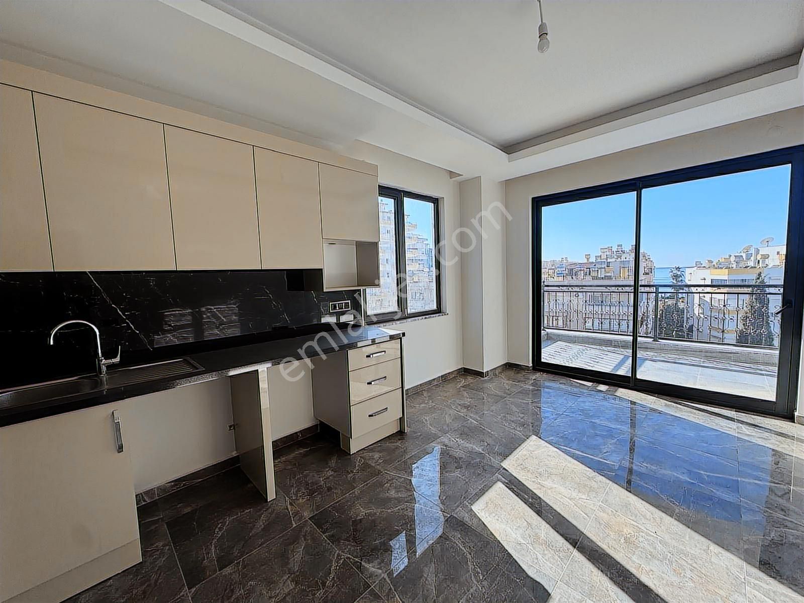 Alanya Mahmutlar 2+1 Lüks Kompleks 80m2 Denize 150m Fııırsaat - Görsel 21
