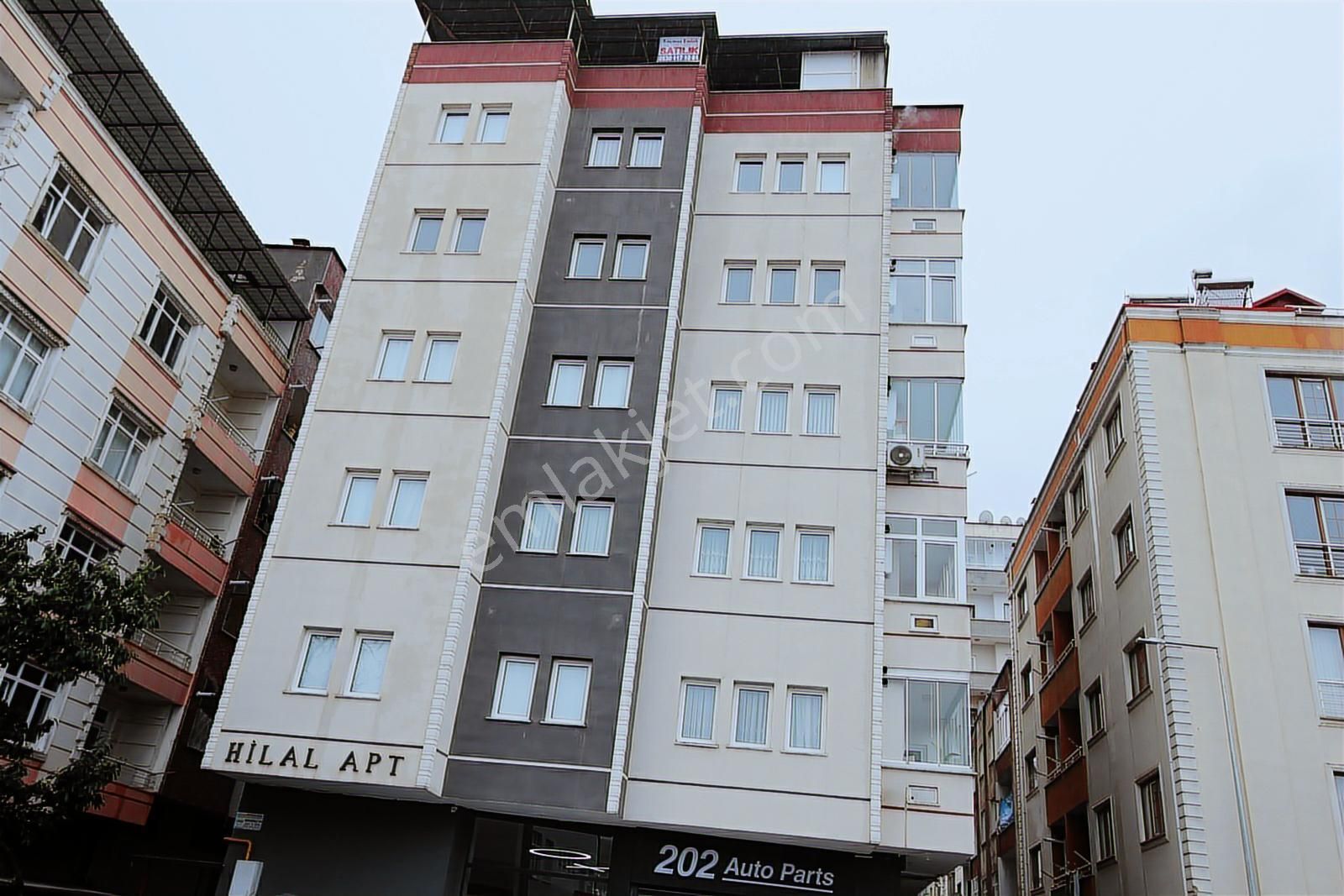 Kaçmaz Emlak'tan Trabzon Akçaabat Yaylacık Mah Satılık Daire