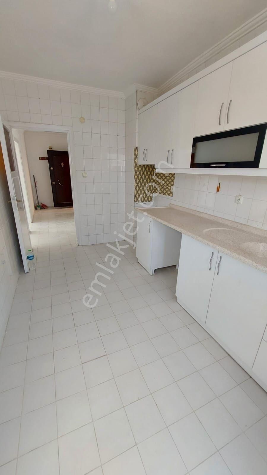 Alanya Çarşı Mahallesi Bakımlı 2+1