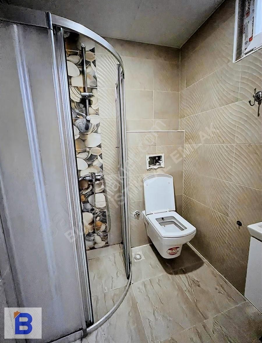 Bulut Emlak;yüksek Kredili Cağaloğluna İki Sokak Salon Ayrı 2+1 - Görsel 3