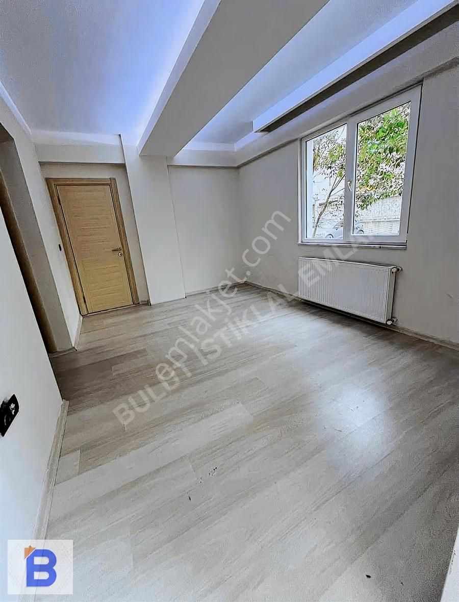 Bulut Emlak;yüksek Kredili Cağaloğluna İki Sokak Salon Ayrı 2+1 - Görsel 2