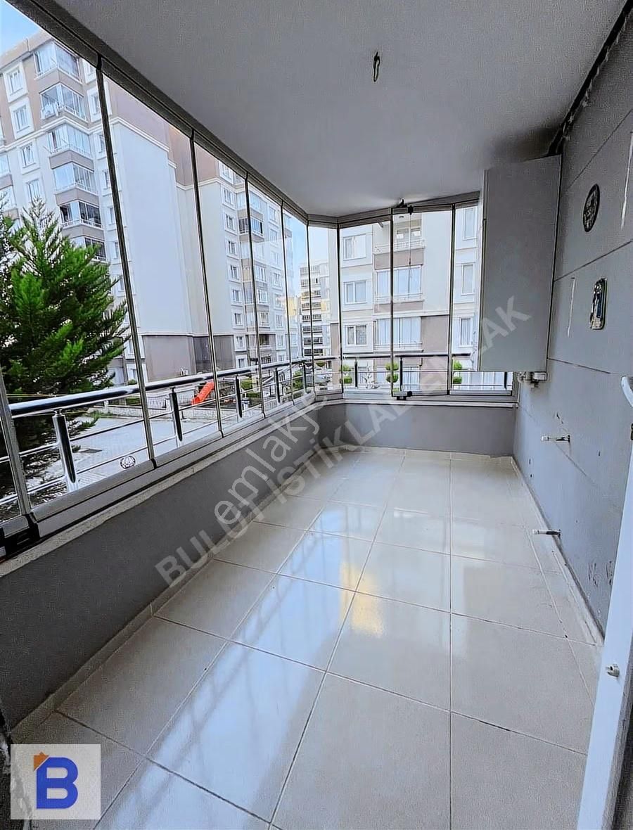 Bulut Emlak;yüksek Kredili Cağaloğluna İki Sokak Salon Ayrı 2+1 - Görsel 4