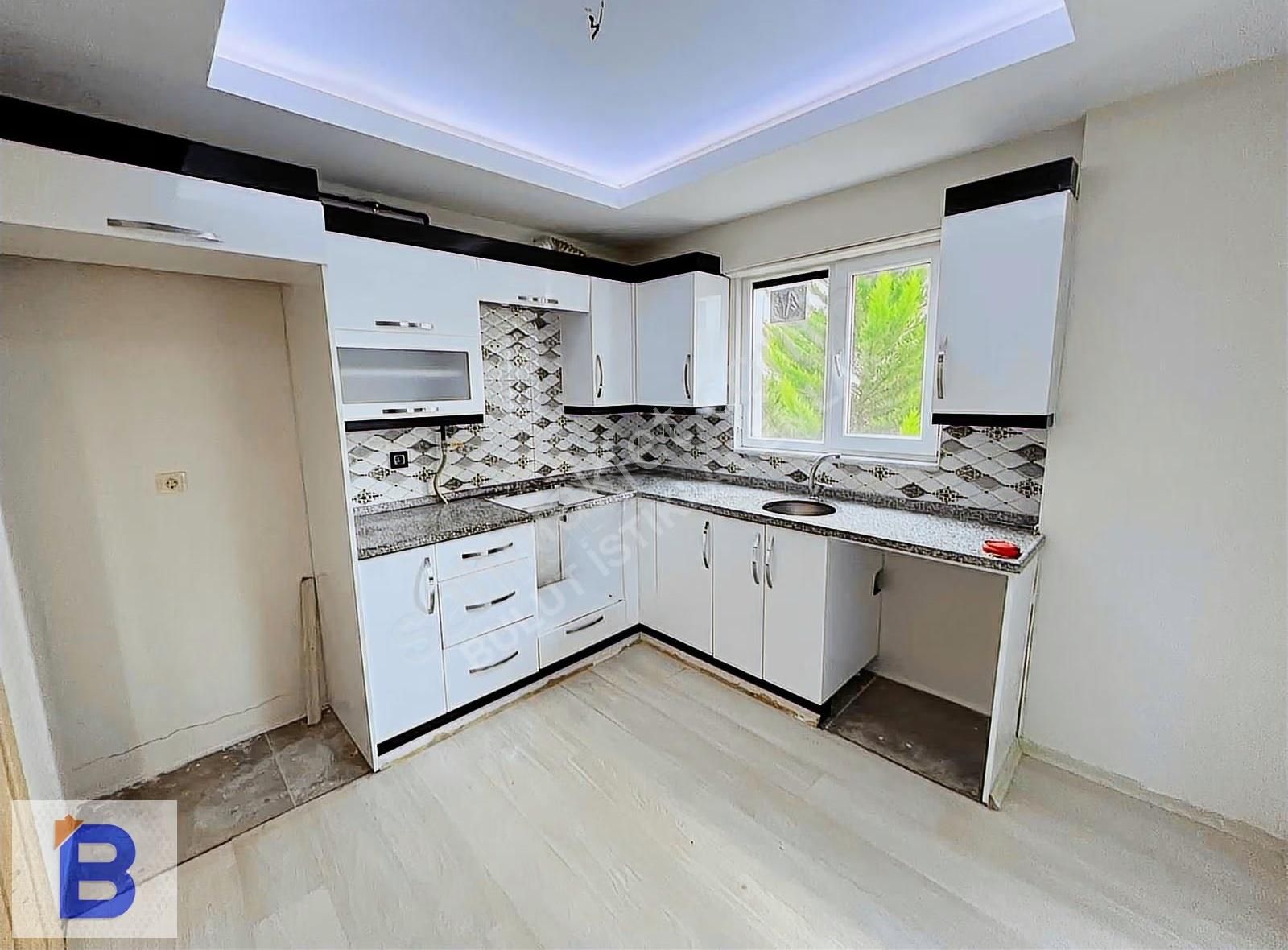 Bulut Emlak;yüksek Kredili Cağaloğluna İki Sokak Salon Ayrı 2+1 - Görsel 17