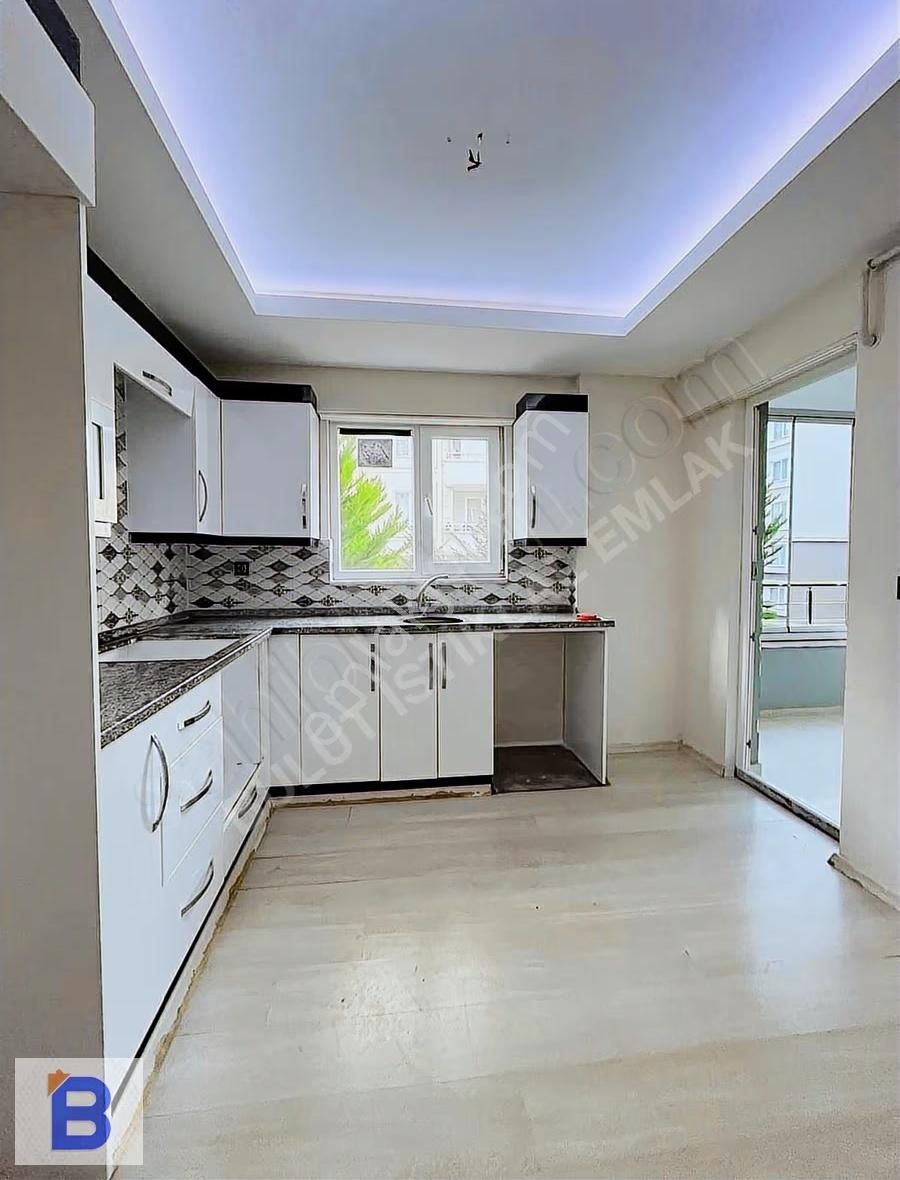 Bulut Emlak;yüksek Kredili Cağaloğluna İki Sokak Salon Ayrı 2+1 - Görsel 8