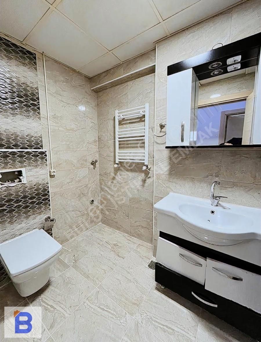 Bulut Emlak;yüksek Kredili Cağaloğluna İki Sokak Salon Ayrı 2+1 - Görsel 24