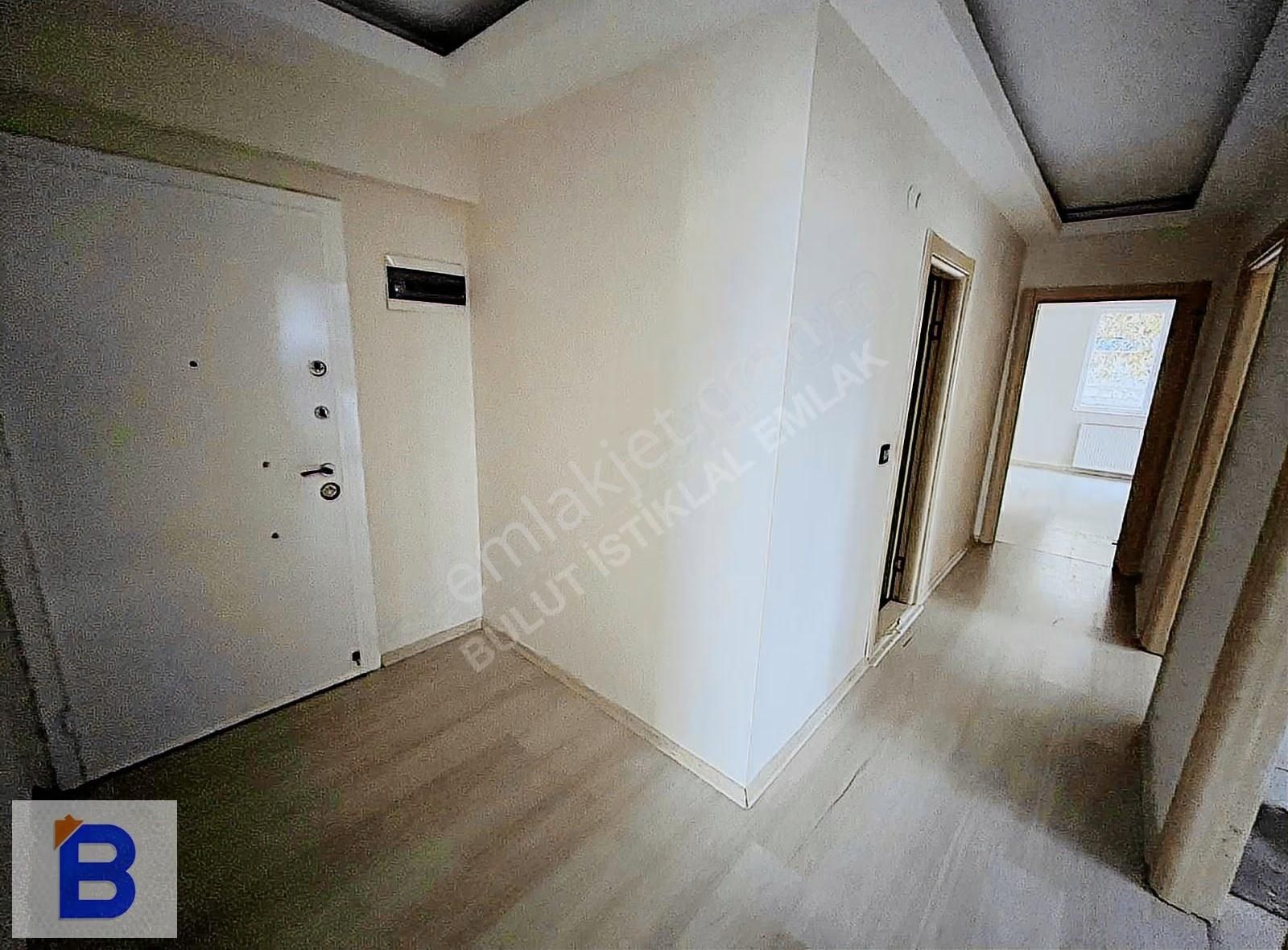 Bulut Emlak;yüksek Kredili Cağaloğluna İki Sokak Salon Ayrı 2+1 - Görsel 19