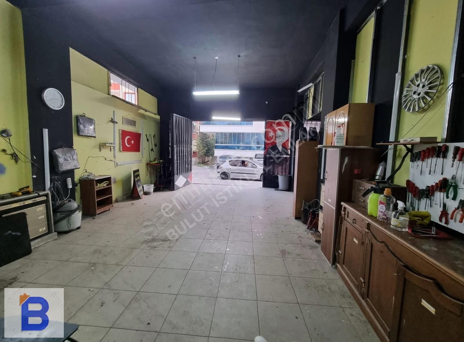 Bulut Emlak'tan Esenevler'de Depolu Dükkan