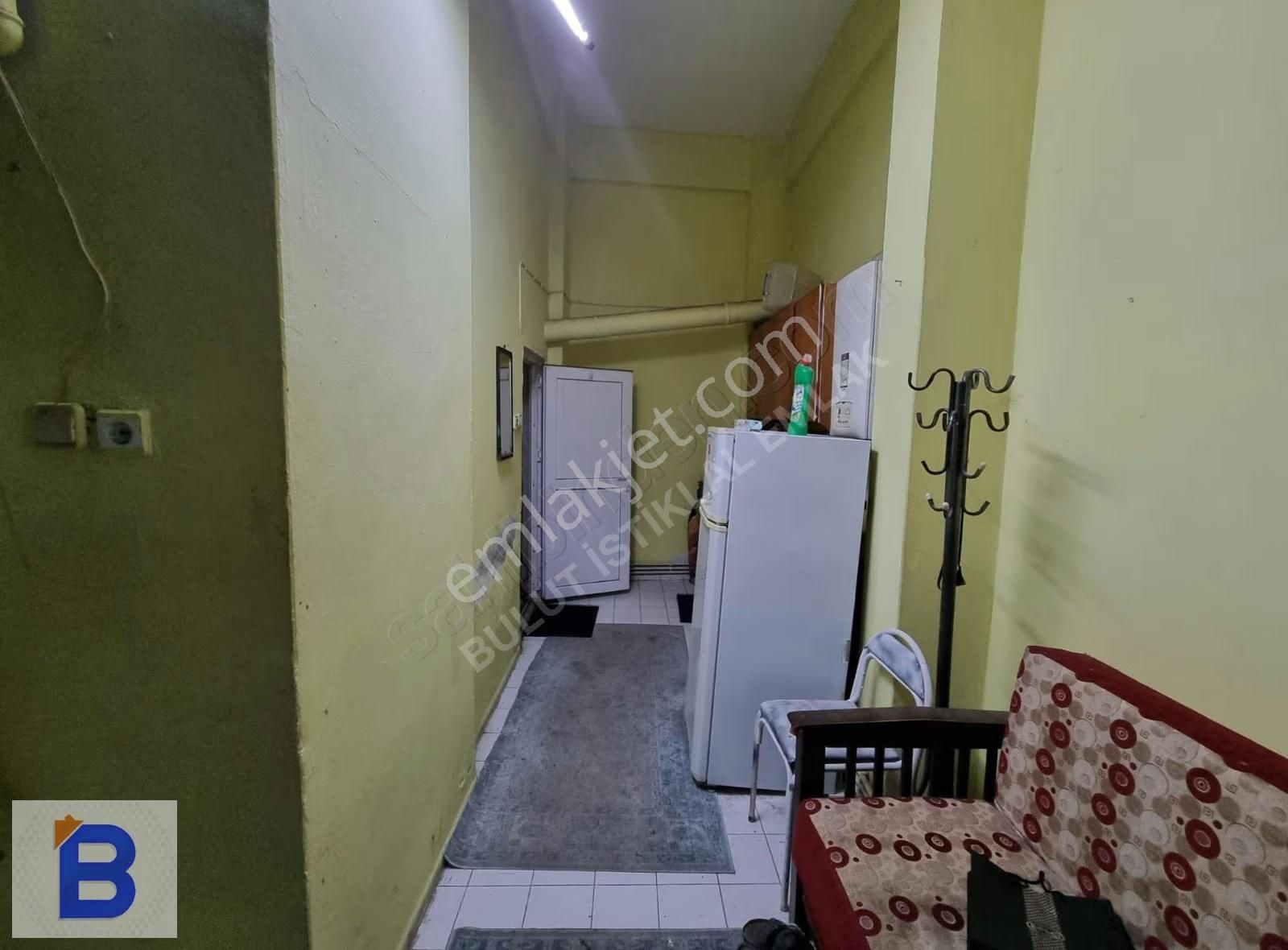 Bulut Emlak'tan Esenevler'de Depolu Dükkan - Görsel 3