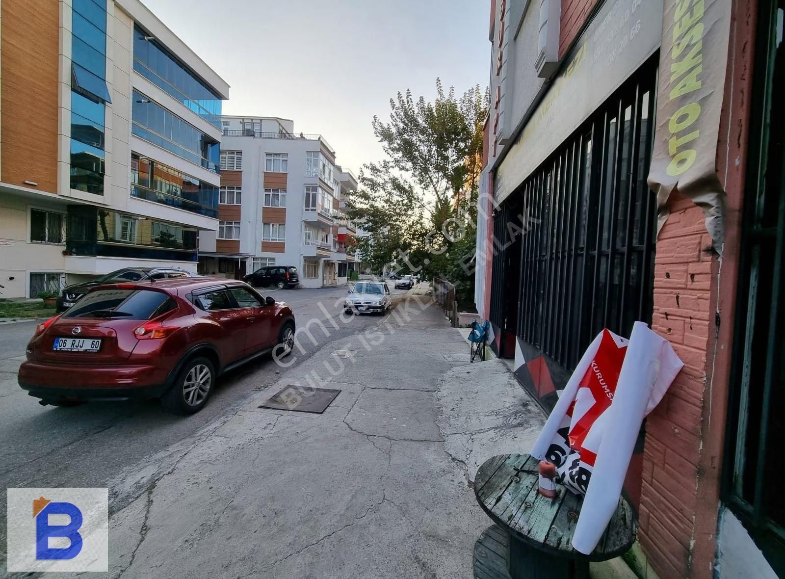 Bulut Emlak'tan Esenevler'de Depolu Dükkan - Görsel 11