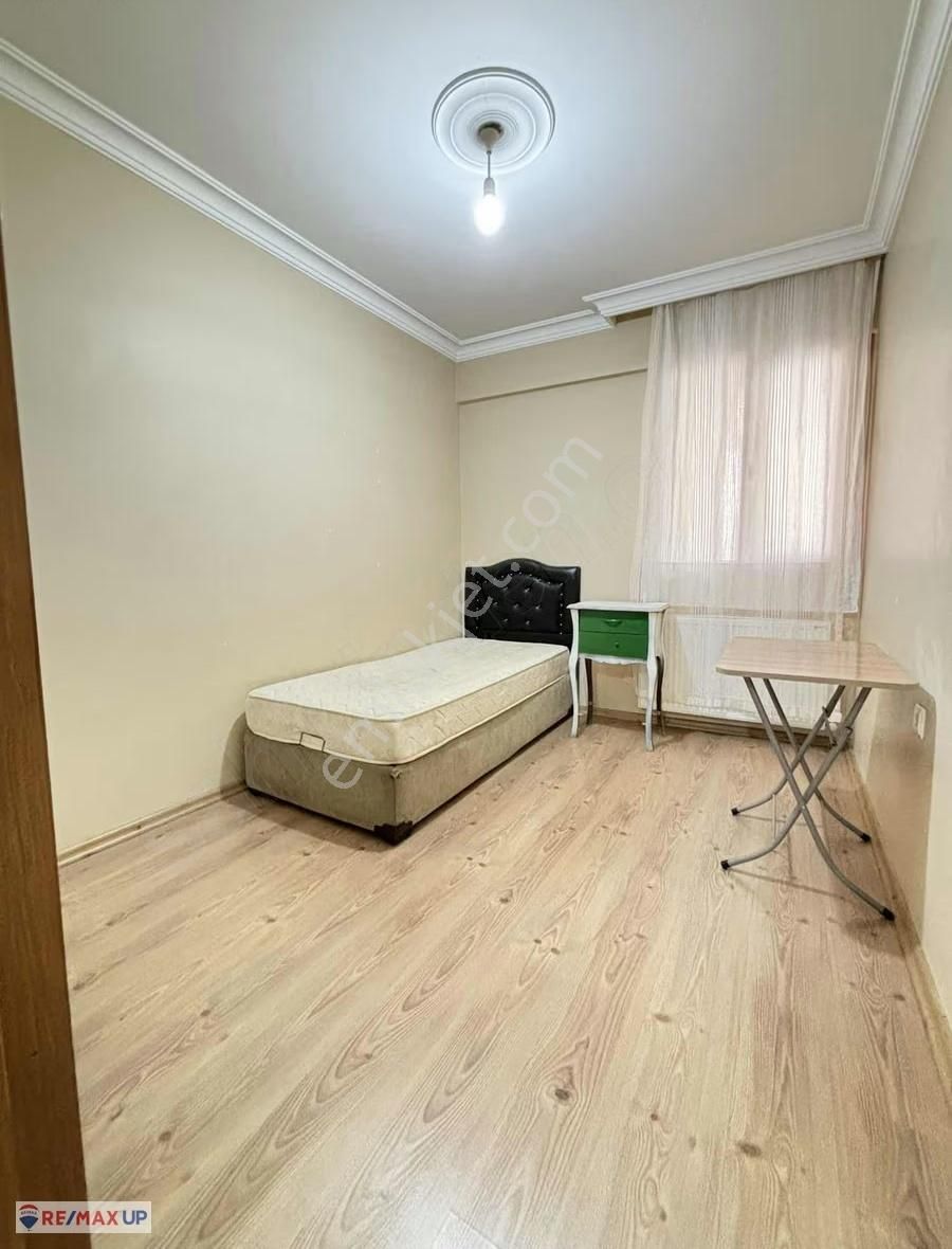 Satılık Hasanağa Yakını Çift Cephe, Çift Balkon Fırsat 2+1 Daire - Görsel 4