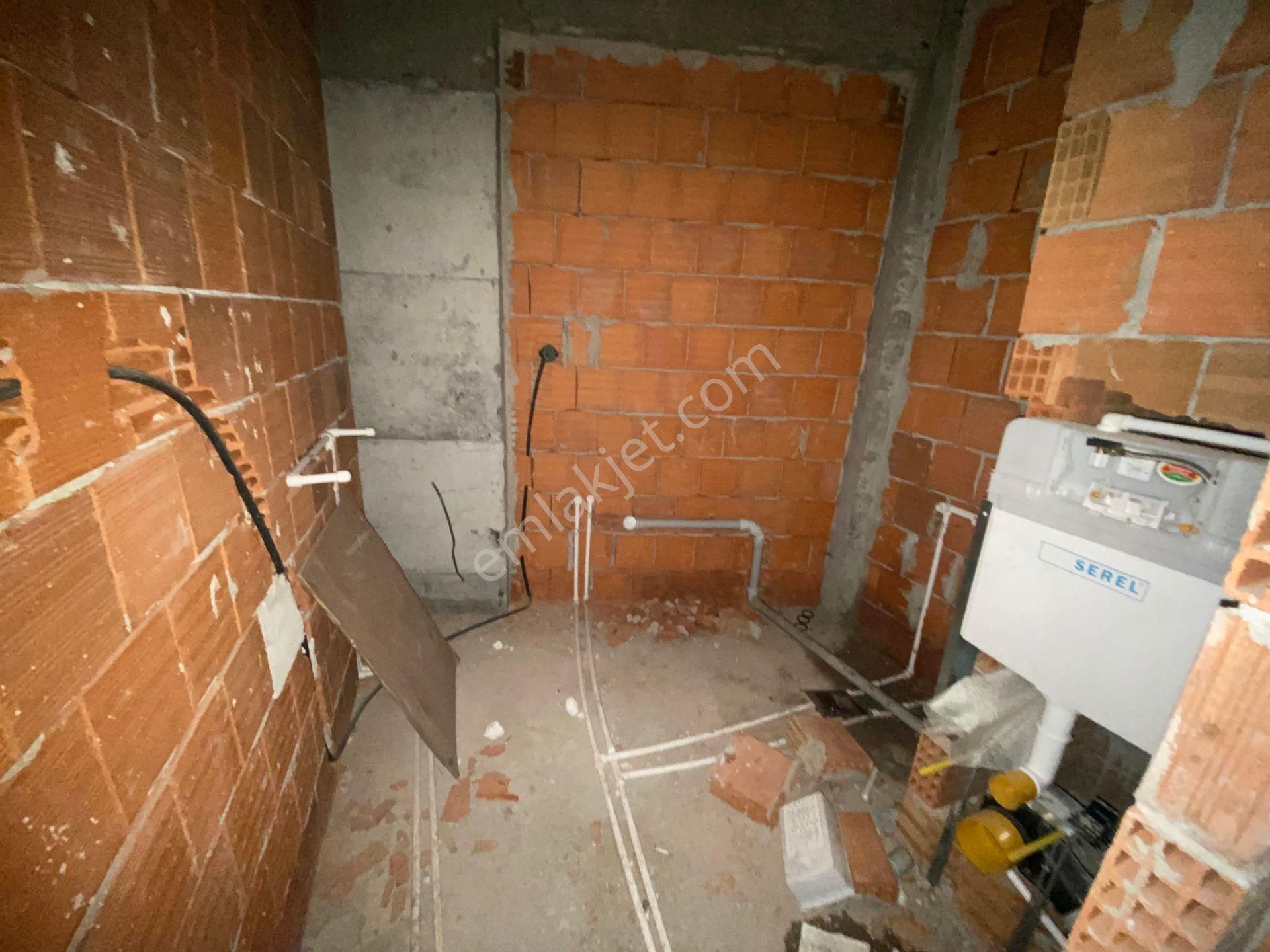 Avrupa Emlak Tan Esenler Kazım Karabekir Mh 80 M² 2+1 Yüksek Giriş,tem Yanyol Otobüs Durakları Yakın - Görsel 3