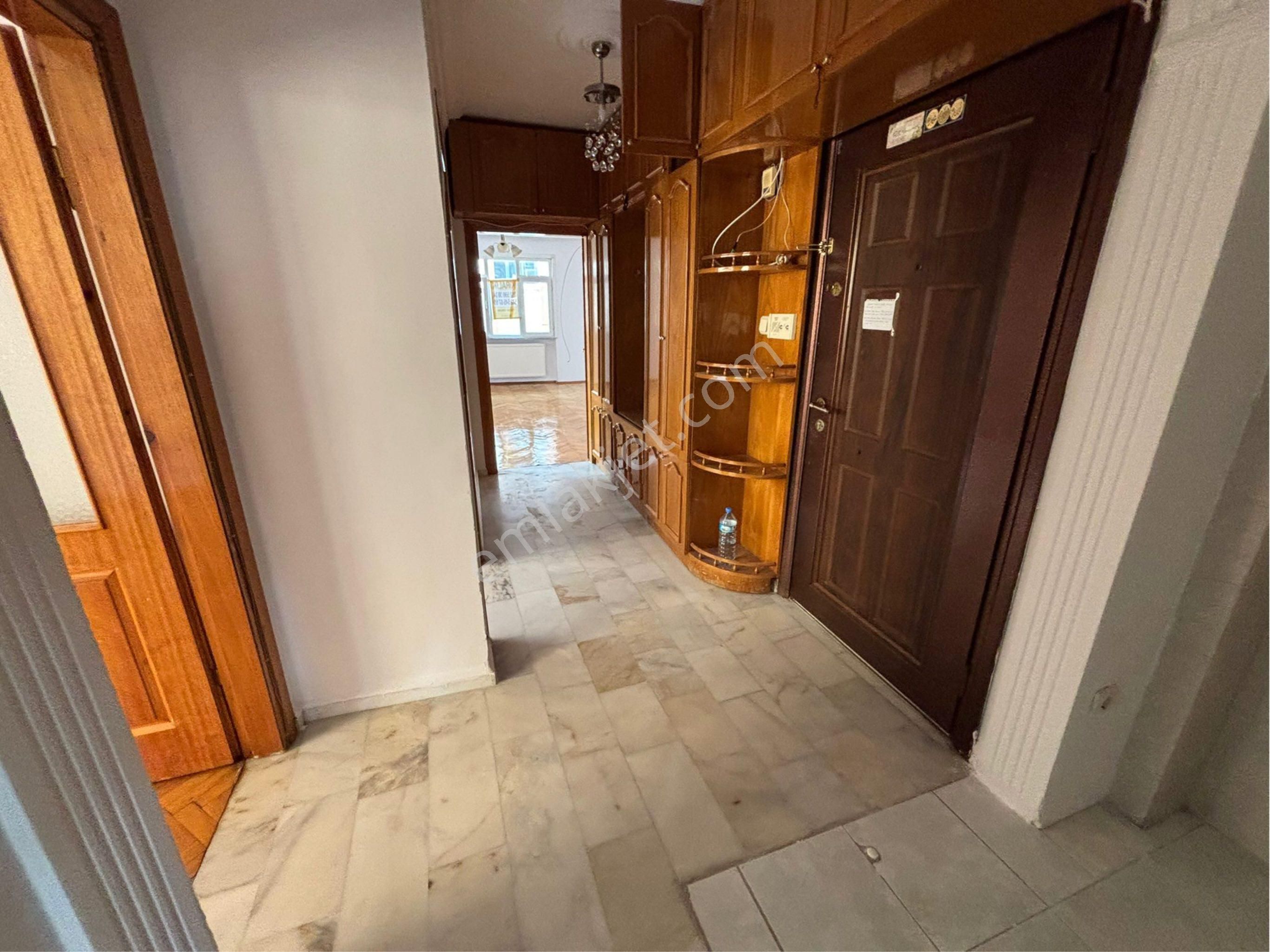 Merkez’de 3+1 Sağlam Raporlu 150m2 Kiralık 3.kat Temiz Daire - Görsel 11