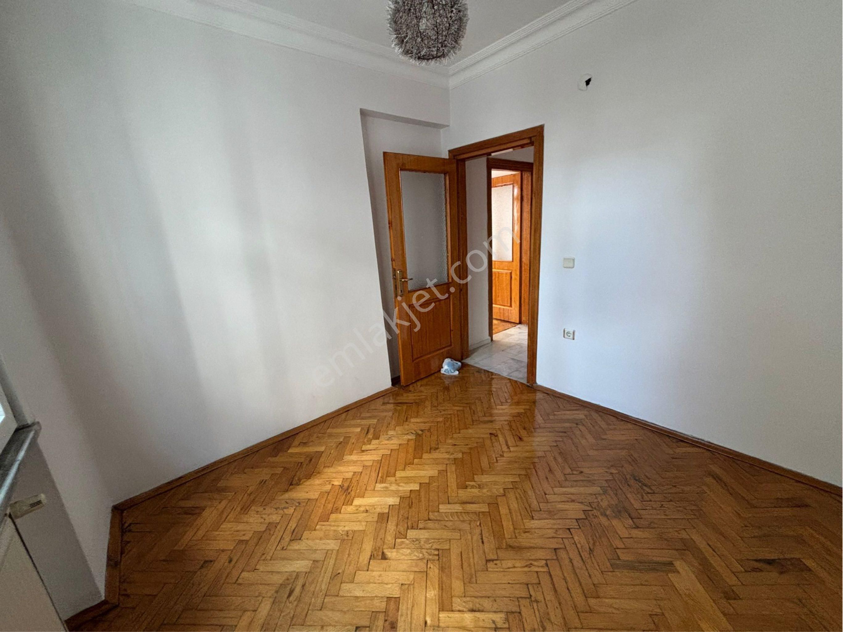 Merkez’de 3+1 Sağlam Raporlu 150m2 Kiralık 3.kat Temiz Daire - Görsel 7