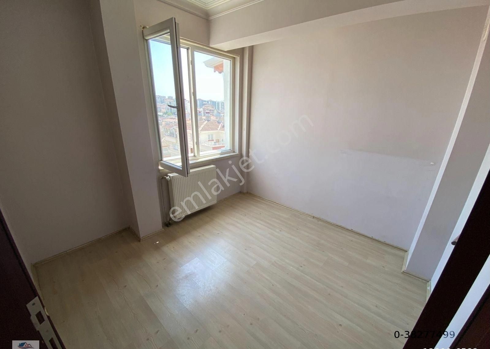 Elvanda Satılık 3+1 Teras Asansörlü Güneş İçinde - Görsel 15