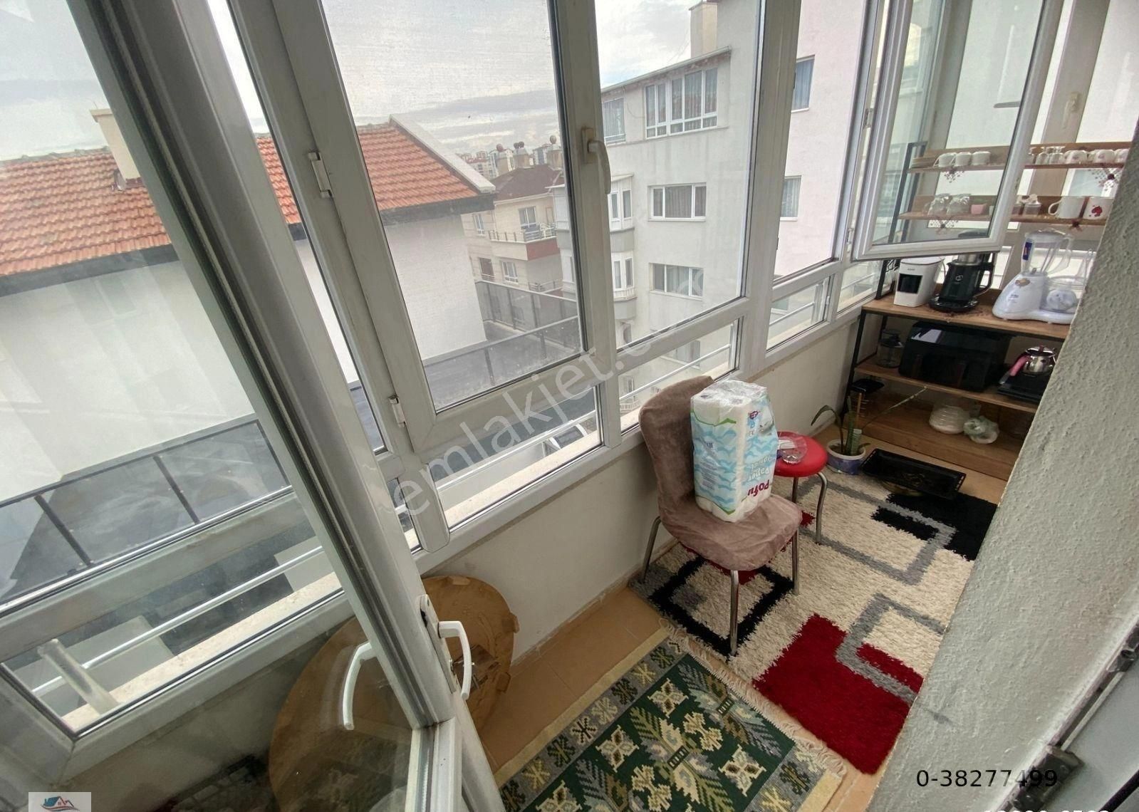 Elvanda Satılık 3+1 Teras Asansörlü Güneş İçinde - Görsel 8