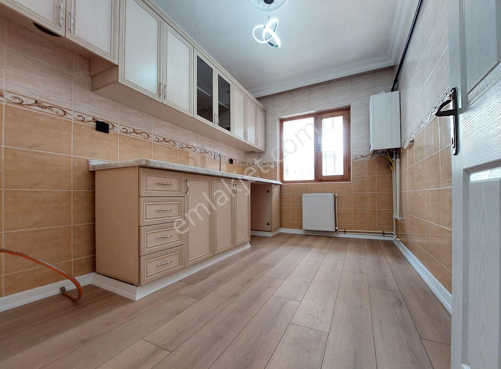 Murat Türkmen'den Sincan_mareşal'de Ön_cephe Asansörlü 3+1_daire