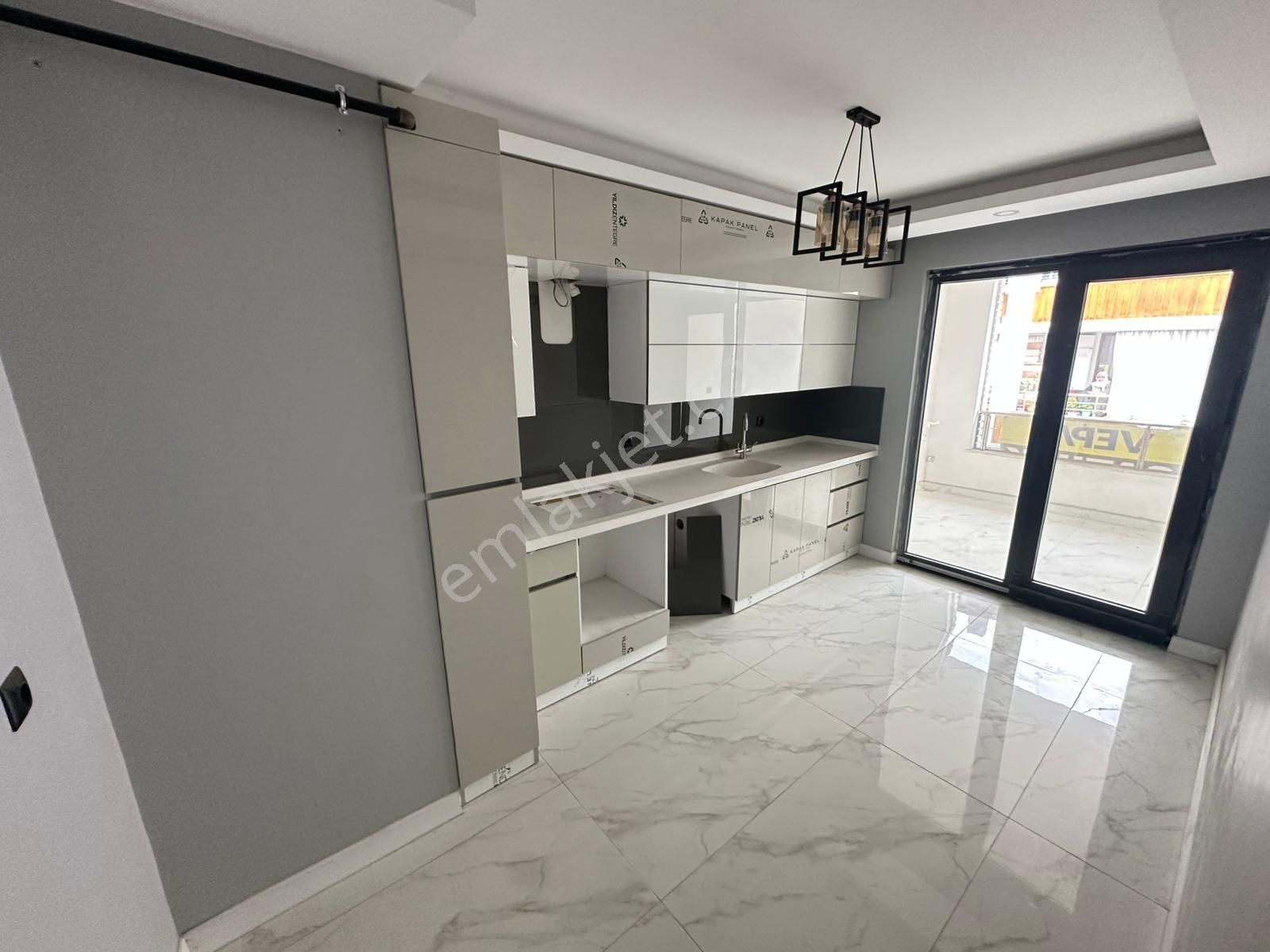 Vepaş'tan Çamlık Cad. Gül Market Sokağı Satılık 2+1 Daire 110 M²
