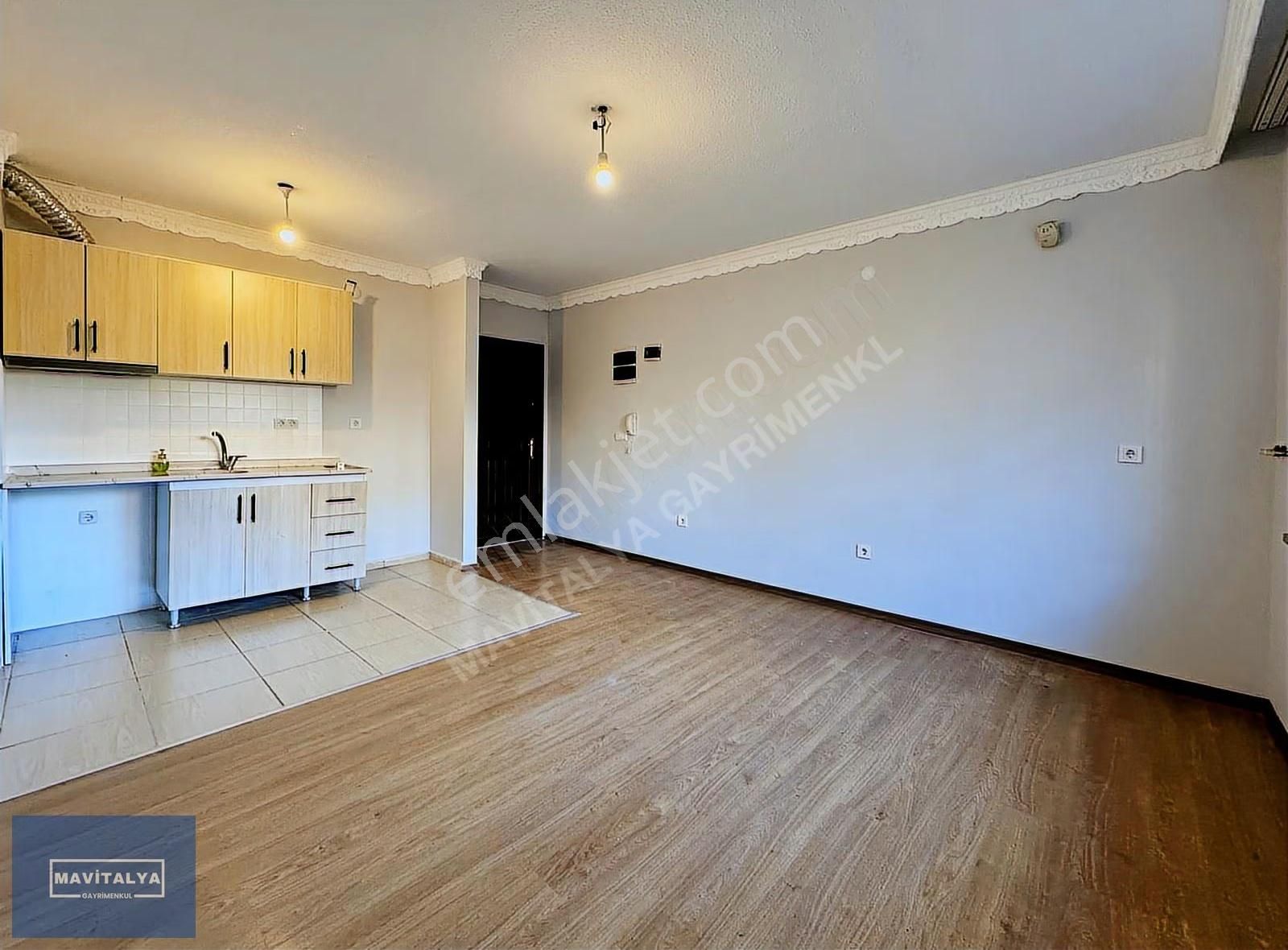 Gazi Mah. Tokide Tramvaya 1 Dk Tadilatı Yapılmış Kiralık 1+1 - Görsel 11