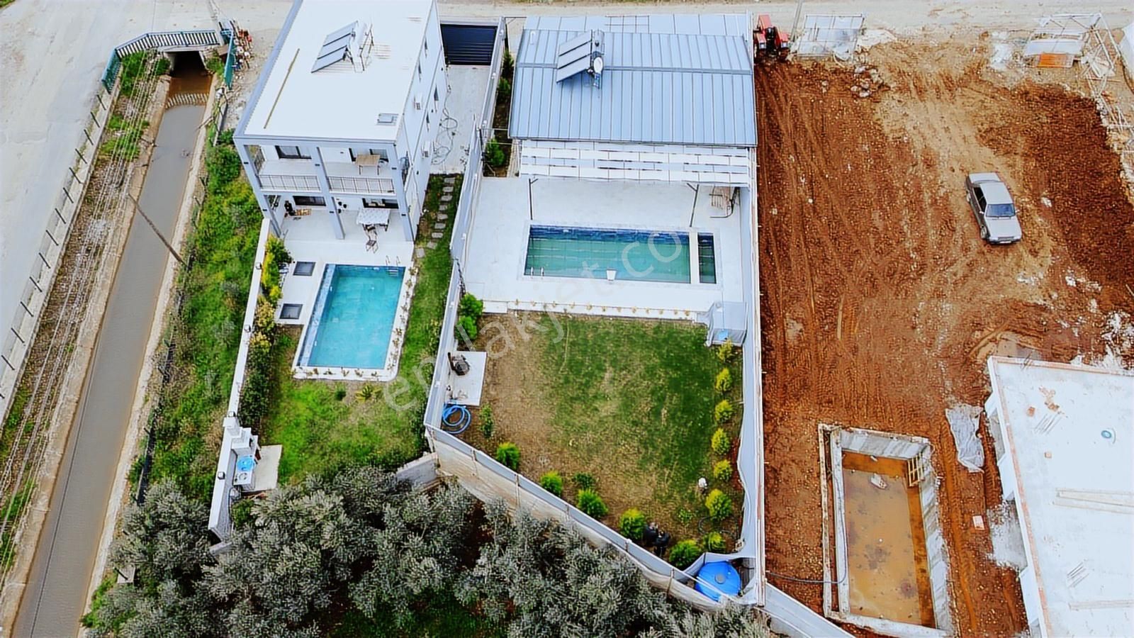 Stoptan Karaçulha 2+1 Kiralık Eşyalı Havuzlu Villa - Görsel 7