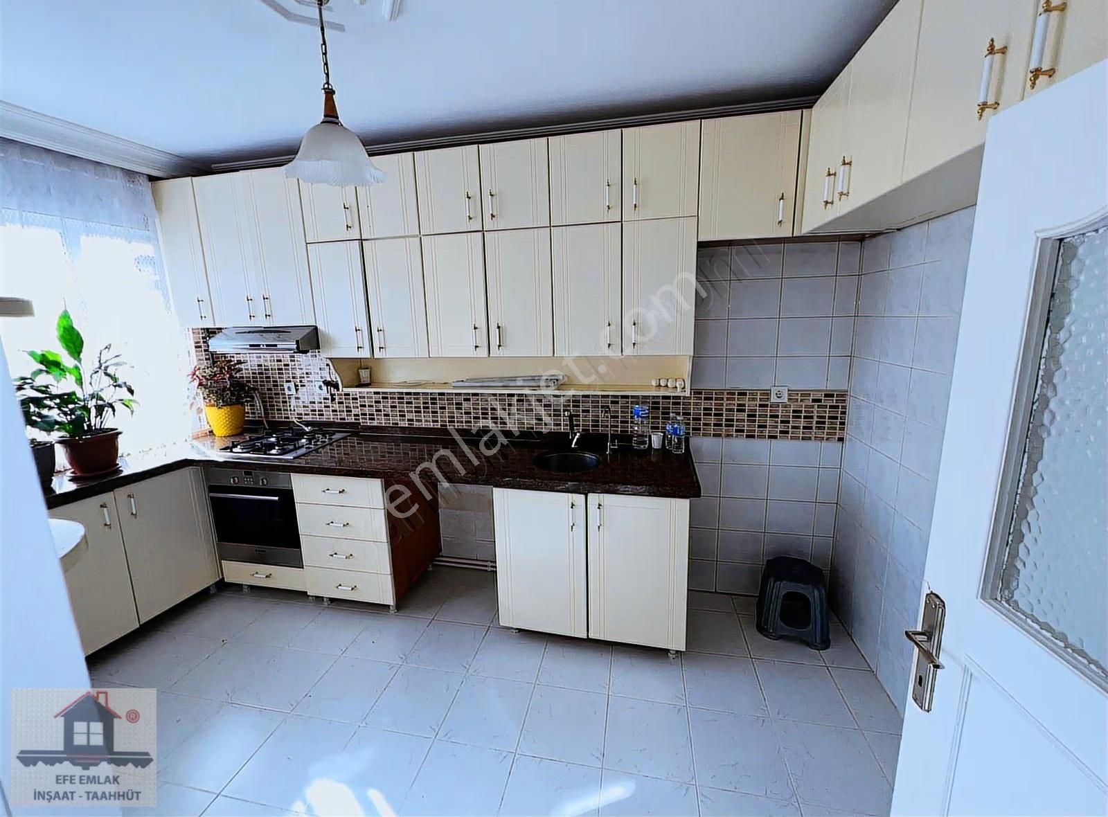 Kiralık 3+1 Daire Efe Emlak Küçükçekmece İstanbul - Görsel 9