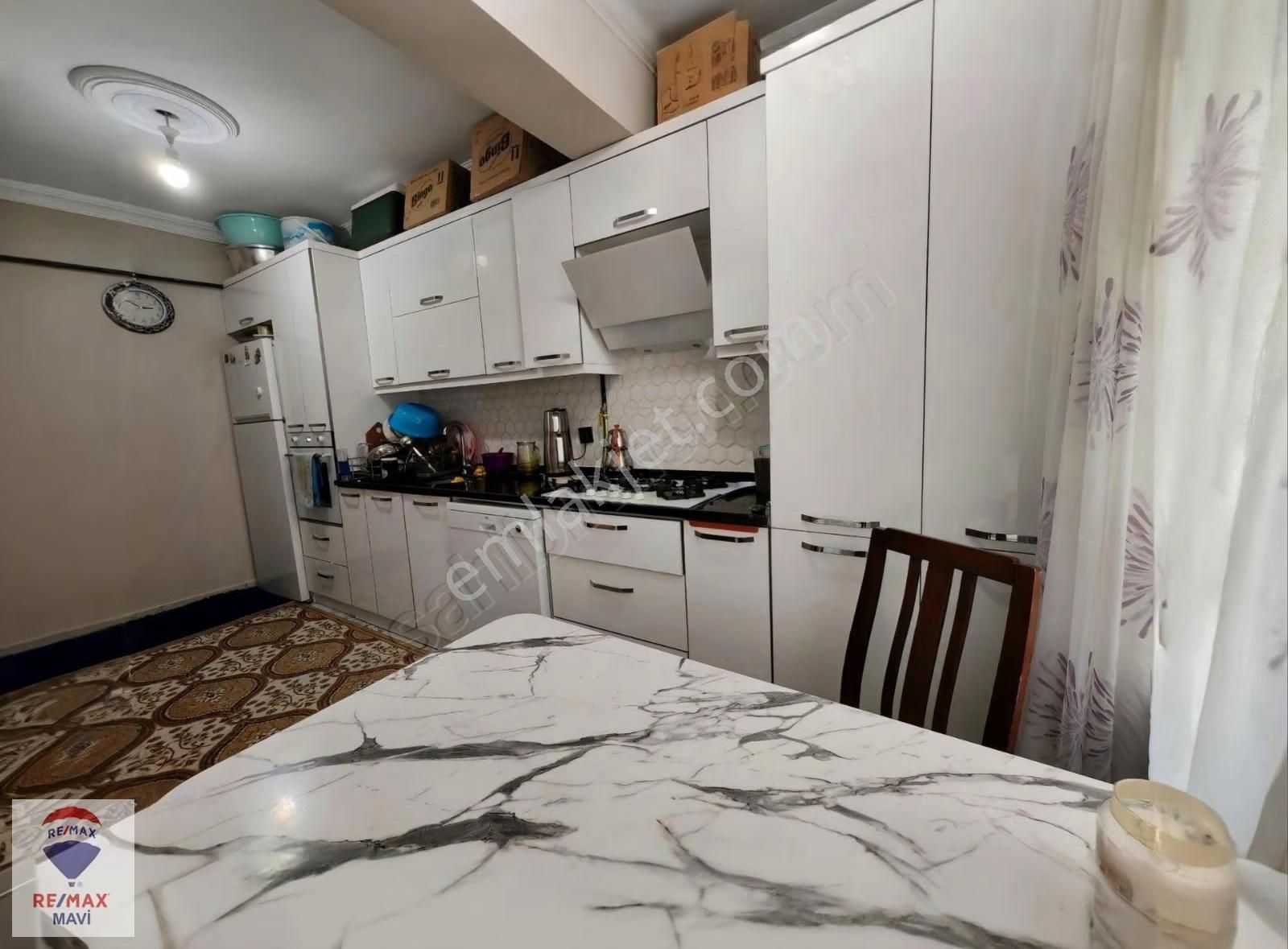 Karasu Aziziye'de 3+1 Ayrı Mutfak Cam Balkon Kombi Petekli Remax - Görsel 15